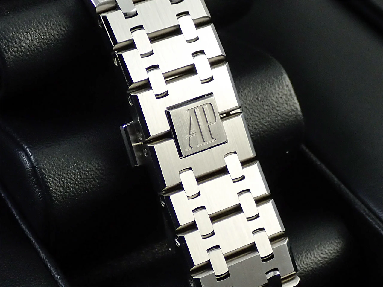 オーデマピゲ ロイヤルオーク Ref.15500ST.OO.1220ST.03 ステンレススチール ブラック文字盤 - Image 8