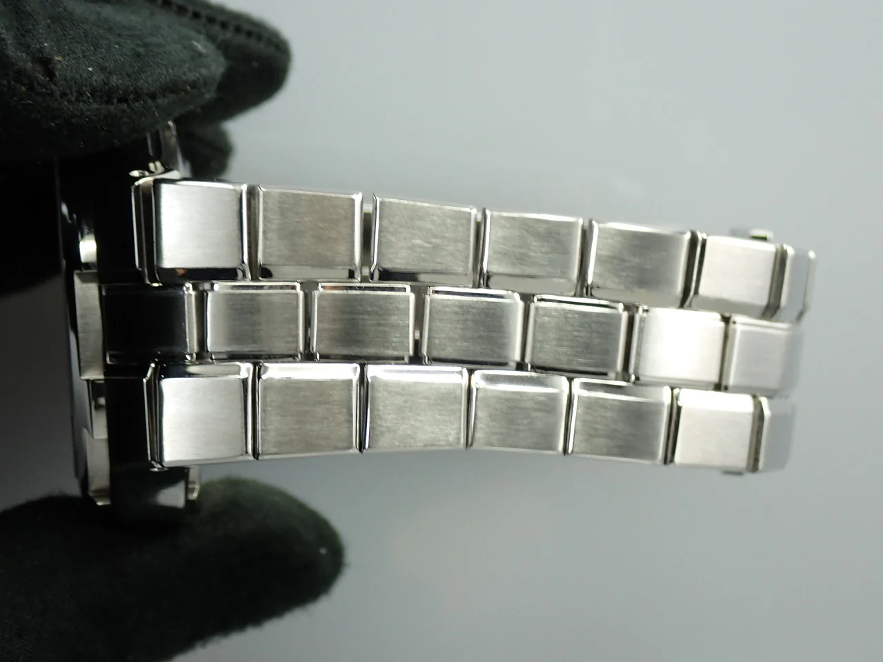 ヴァシュロンコンスタンタン オーヴァーシーズ クロノグラフ Ref.49140/423A-8790 シルバー文字盤 中古 13WUTU6S - Image 9