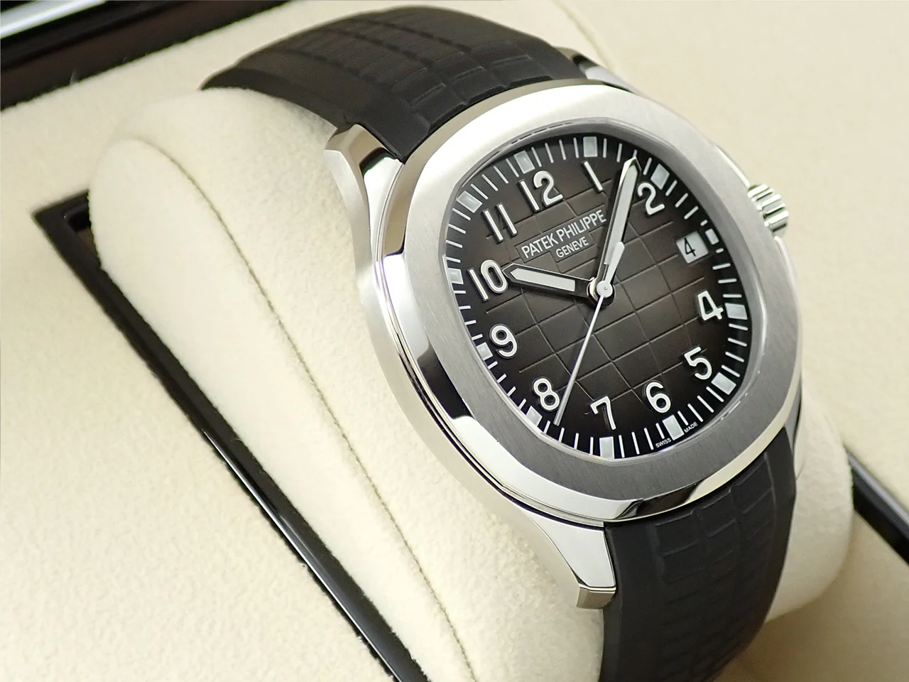 パテックフィリップ アクアノート エクストララージ Ref.5167/1A-001 ステンレススチール ブラック文字盤 - Image 5