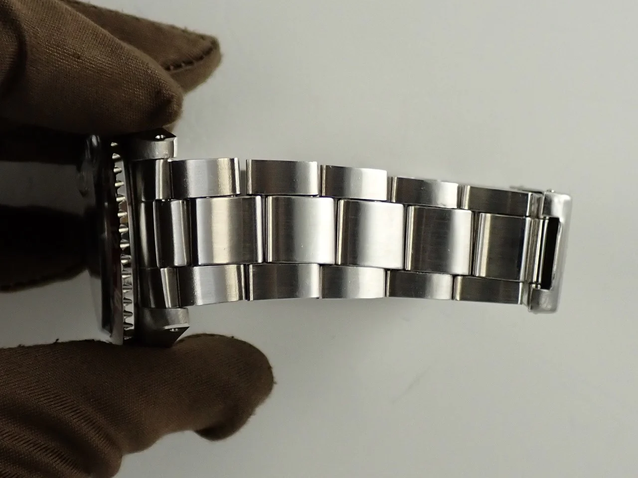 ロレックス GMTマスター Ref.1675 ステンレススチール ブラック文字盤 オイスターブレスレット - Image 9