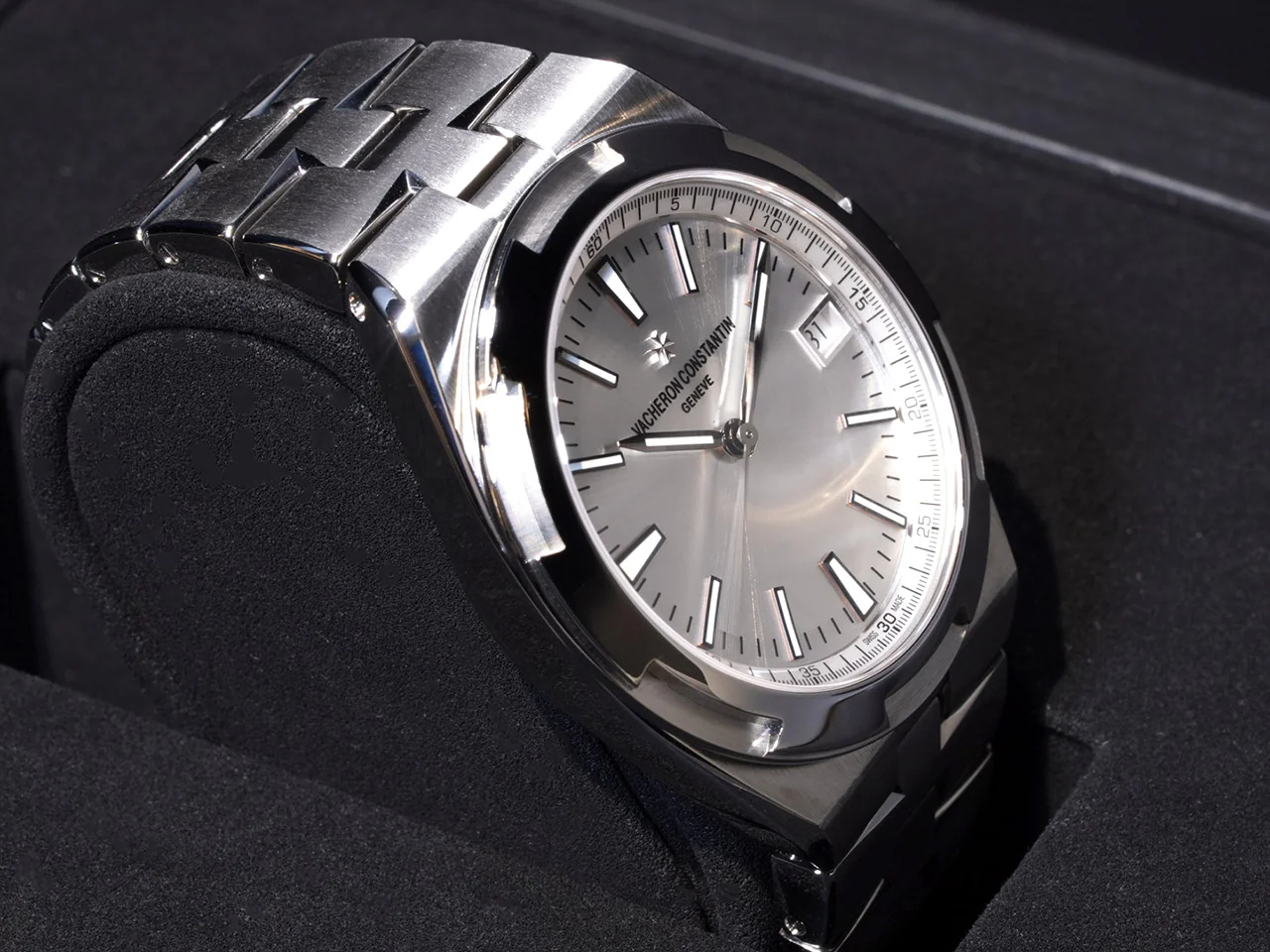 ヴァシュロンコンスタンタン オーヴァーシーズ Ref.4500V/110A-B126 シルバー文字盤 美品 1J82HY2M - Image 5