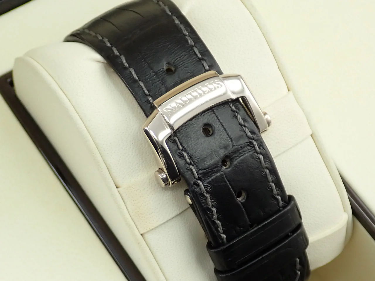 パテックフィリップ ノーチラス Ref.5711G-001 ホワイトゴールド グレー文字盤 中古 259P9WVH - Image 7
