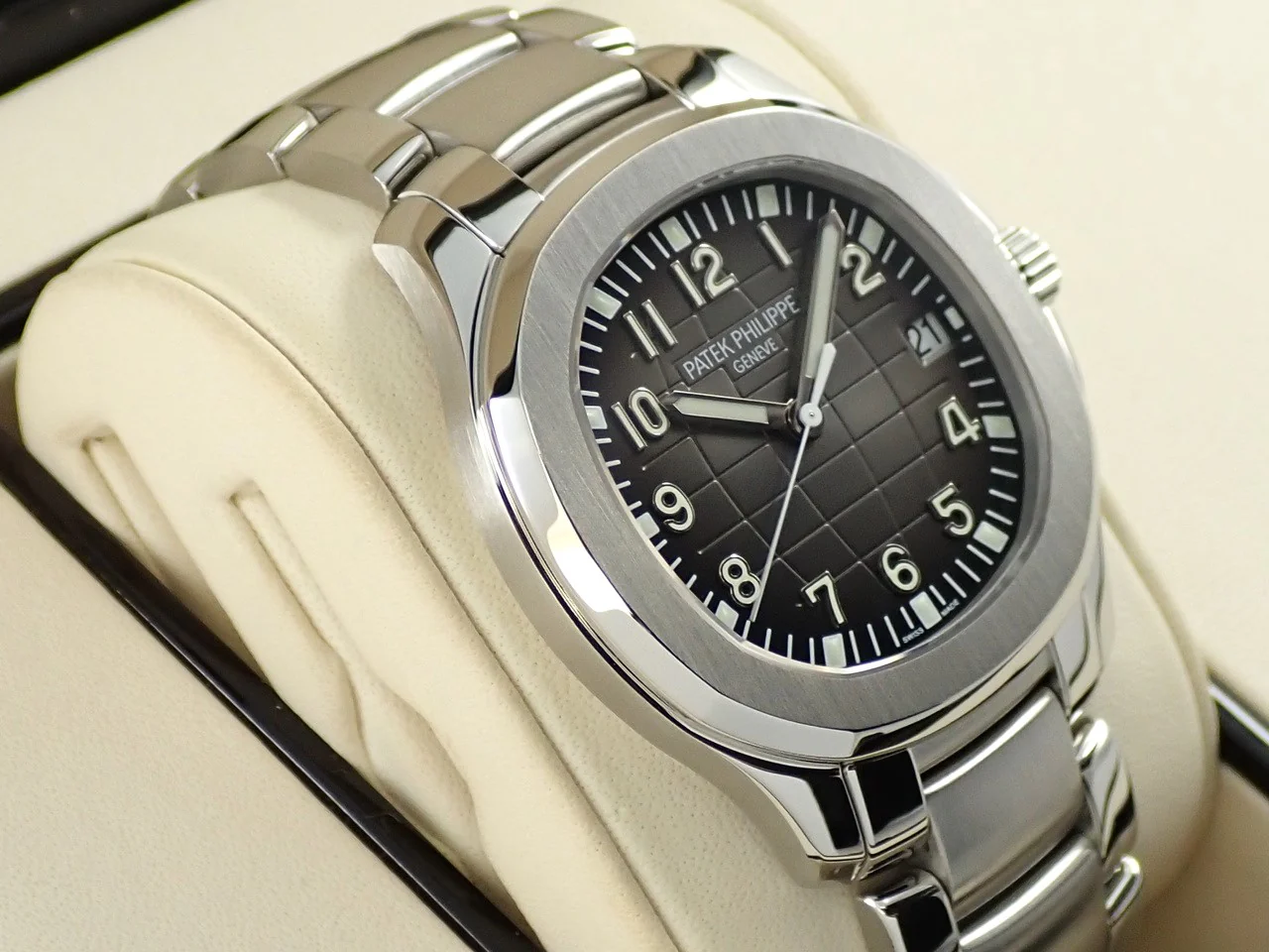 パテックフィリップ アクアノート エクストララージ Ref.5167/1A-001 ステンレススチール ブラック文字盤 - Image 5