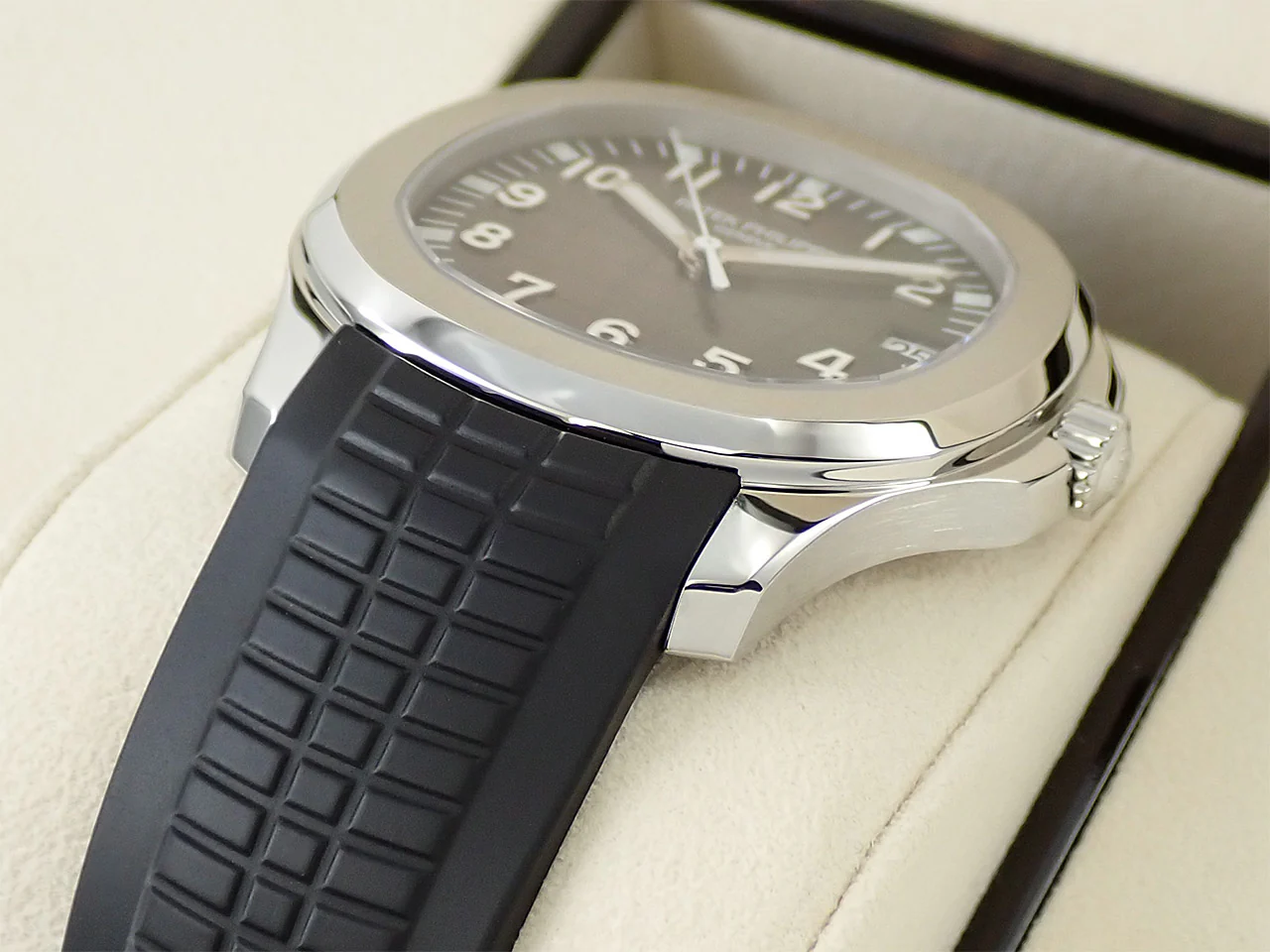 パテックフィリップ アクアノート エクストララージ Ref.5167/1A-001 ステンレススチール ブラック文字盤 - Image 6