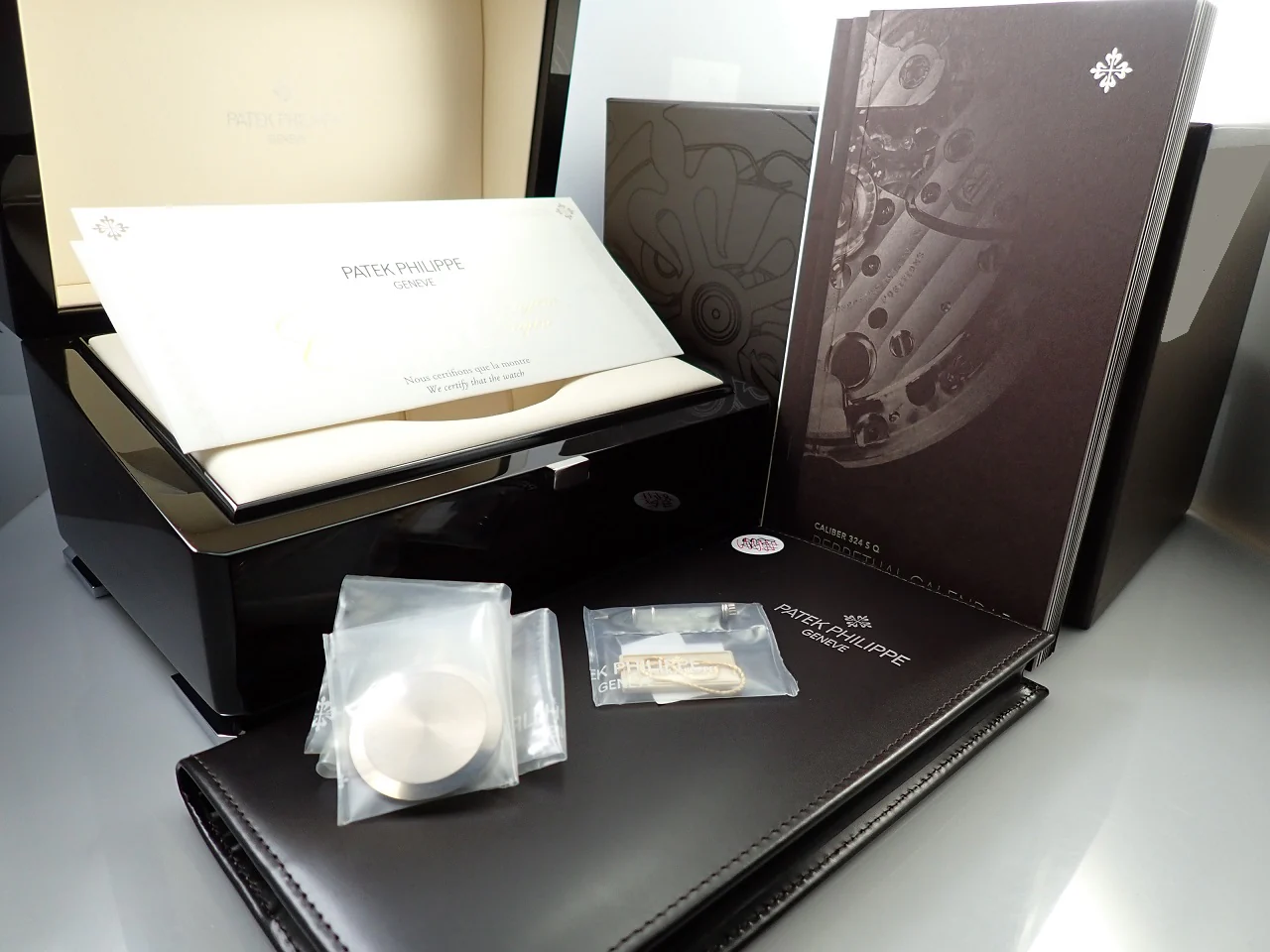 パテックフィリップ パーペチュアルカレンダー Ref.5320G-001 ホワイトゴールド アイボリー文字盤 - Image 12