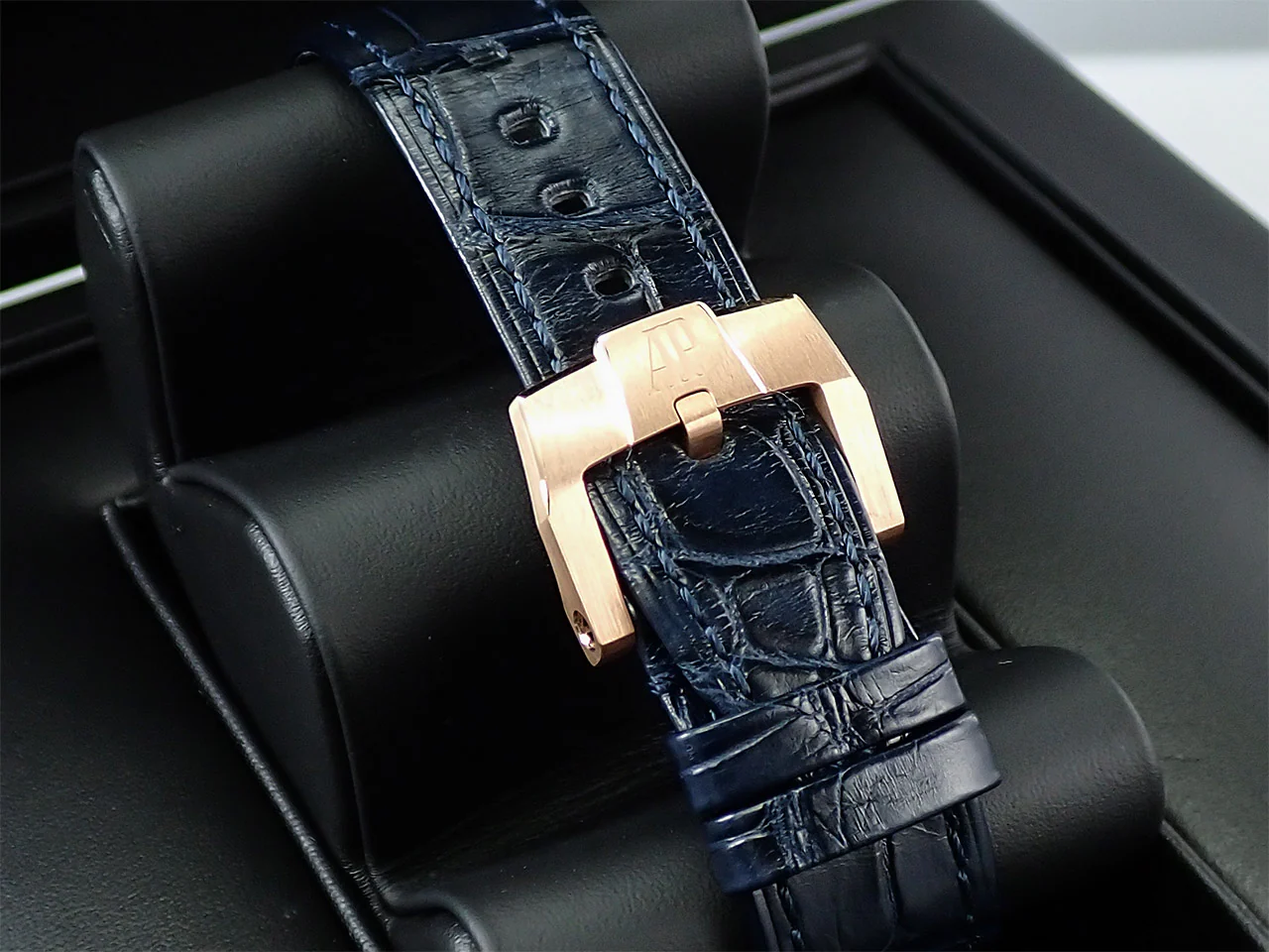 オーデマピゲ CODE 11.59 バイ オーデマ ピゲ Ref.15210OR.OO.A028CR.01 ピンクゴールド スモークブルーラッカー文字盤 - Image 7