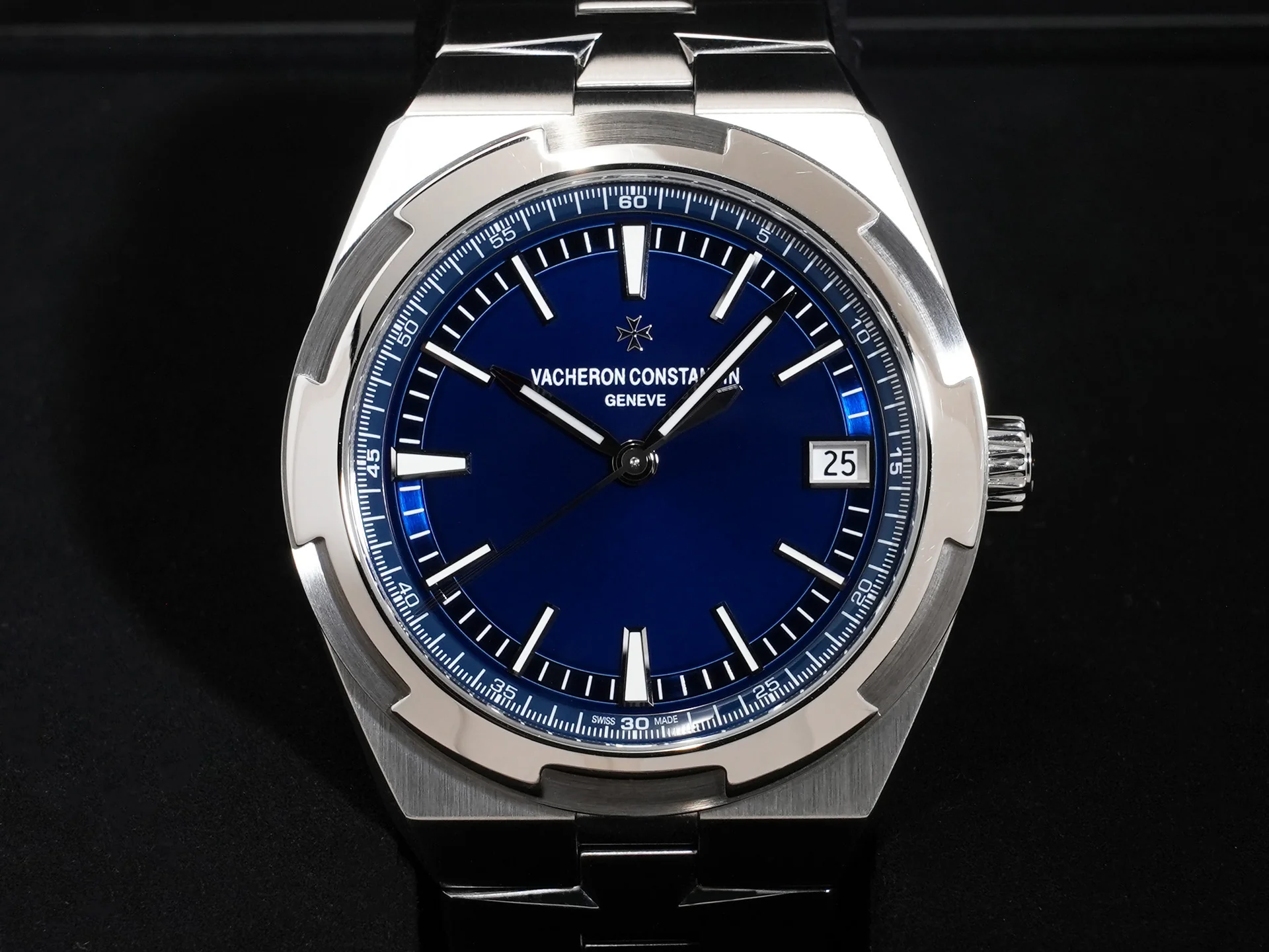 ヴァシュロンコンスタンタン オーヴァーシーズ Ref.4500V/110A-B128 SS ブルー文字盤 中古 3cwkno8u - Image 2