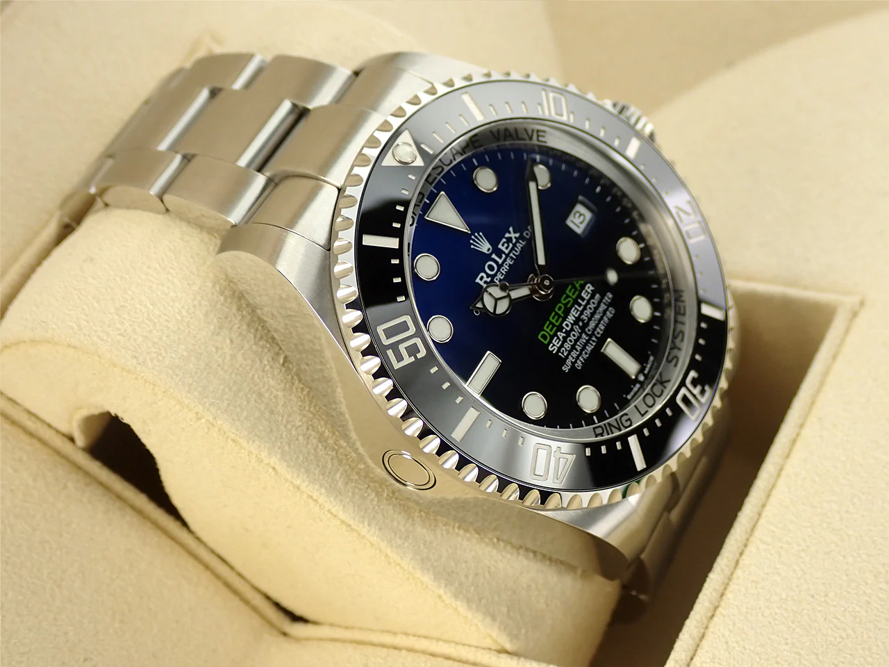 ロレックス シードゥエラー ディープシー Ref.126660 ステンレススチール D-BLUE文字盤 - Image 5