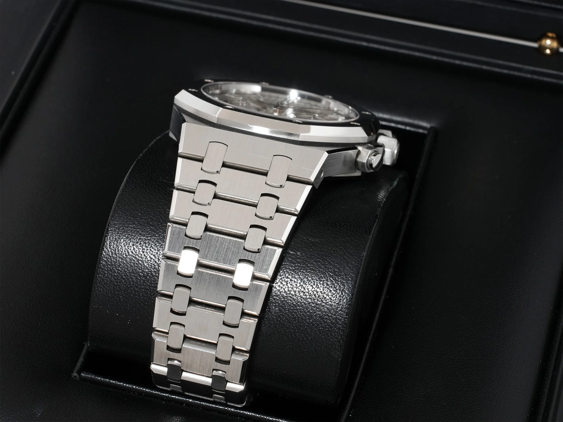オーデマピゲ ロイヤルオーク クロノグラフ Ref.26320ST.OO.1220ST.02 ステンレススチール シルバー文字盤 中古 3fv9vqmm - Image 6
