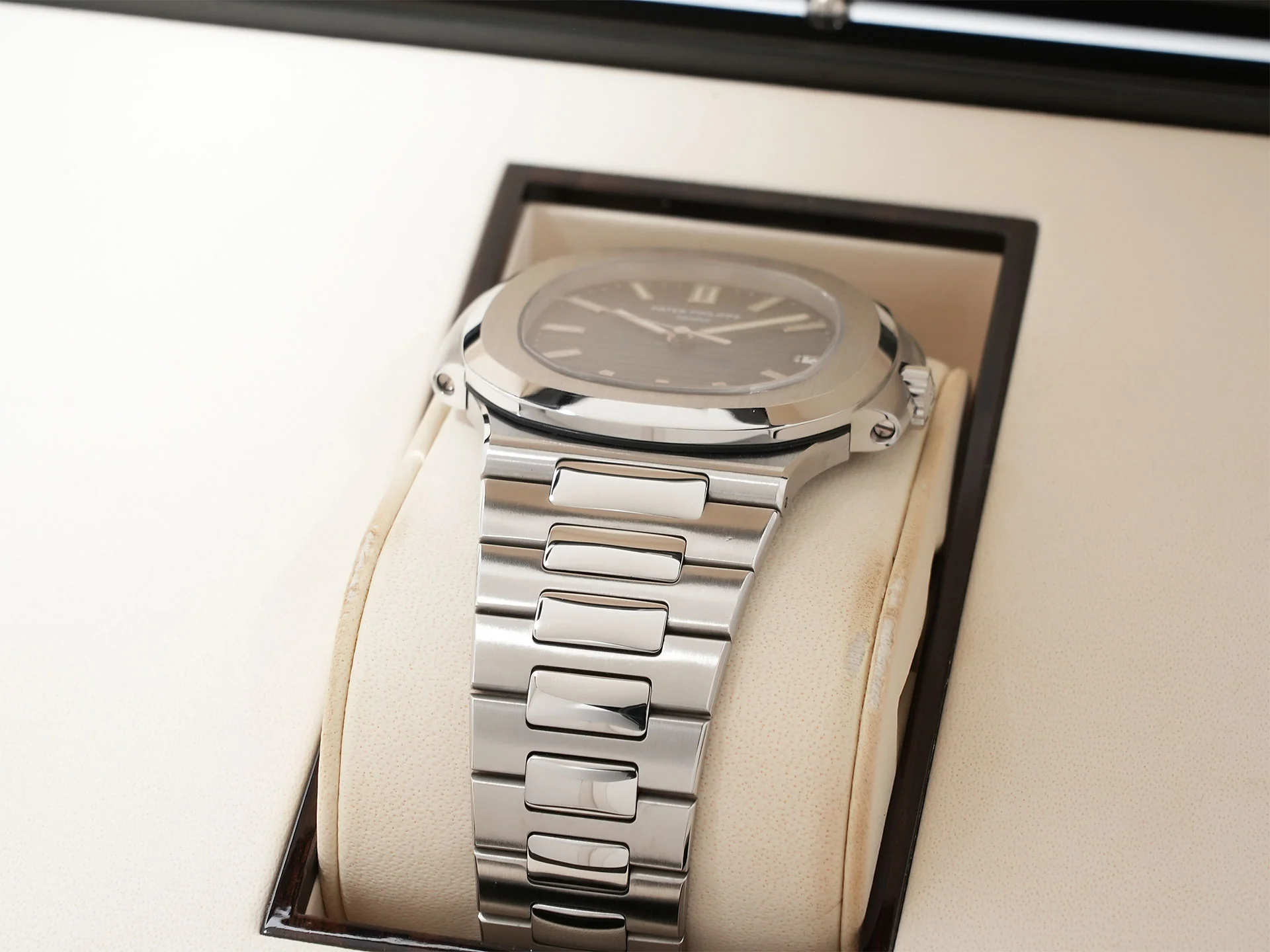 パテックフィリップ ノーチラス Ref.5711/1A-001 ステンレススチール ブルー文字盤 - Image 6