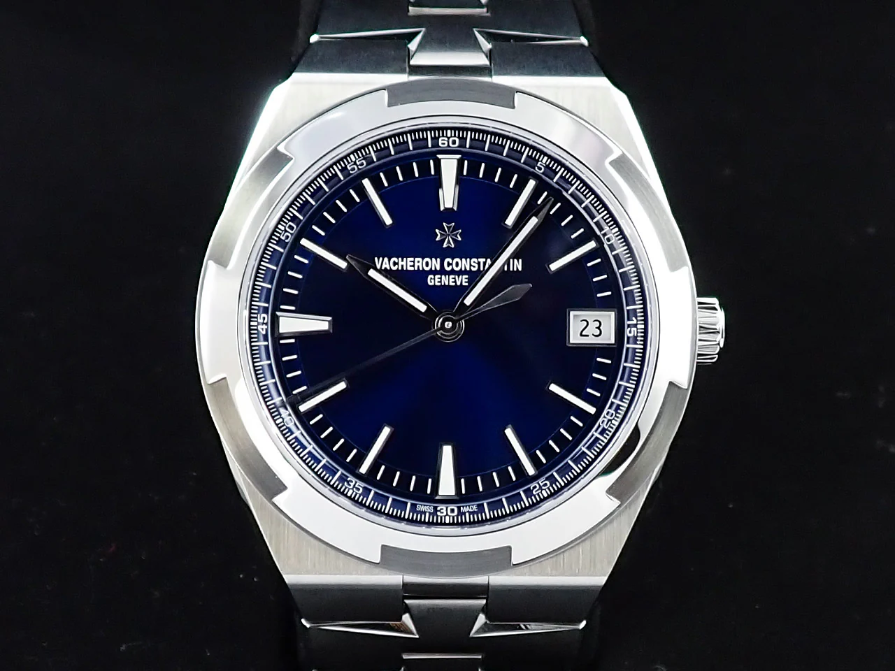 ヴァシュロンコンスタンタン オーヴァーシーズ オートマティック Ref.4520V/210A-B128 ブルー文字盤 未使用 3T636909 - Image 2