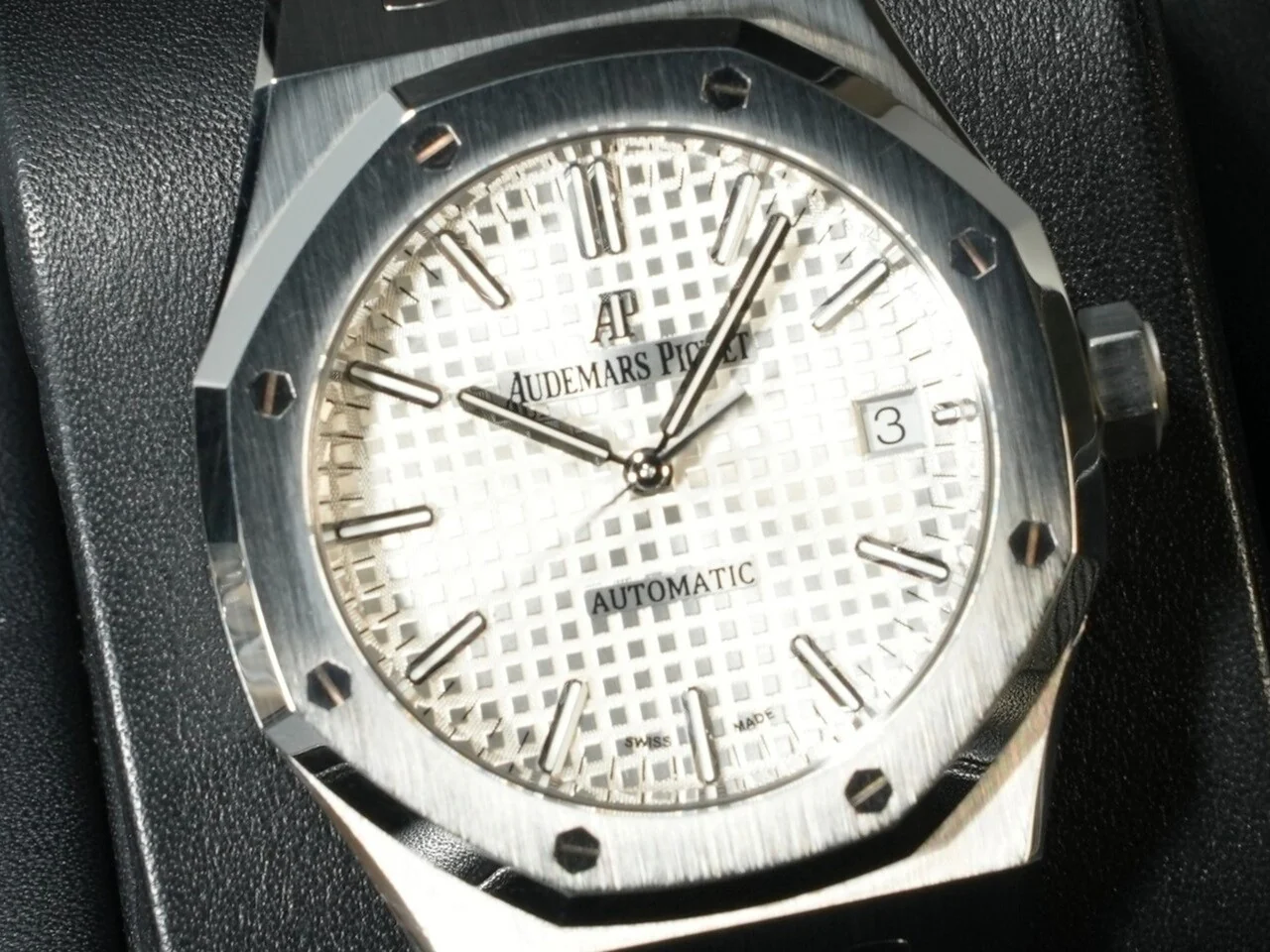 オーデマピゲ ロイヤルオーク Ref.15450ST.OO.1256ST.01 ステンレススチール シルバー文字盤 - Image 3