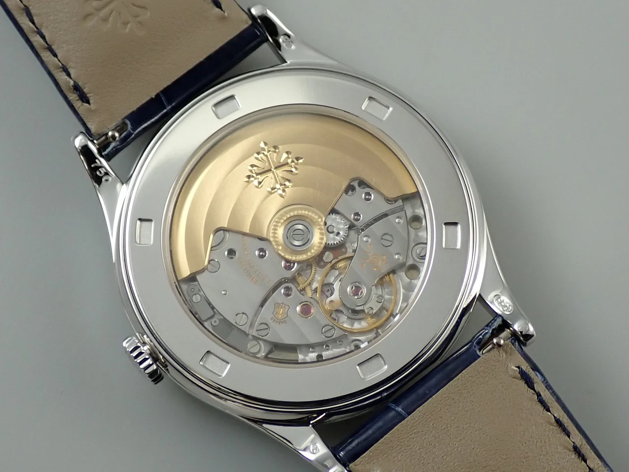 パテックフィリップ カラトラバ Ref.5296G-001 ホワイトゴールド シルバー文字盤 - Image 7