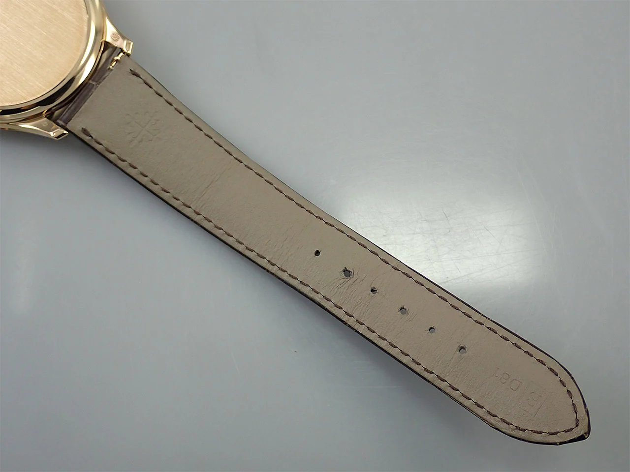 パテックフィリップ カラトラバ Ref.5227J-001 イエローゴールド アイボリー文字盤 - Image 11