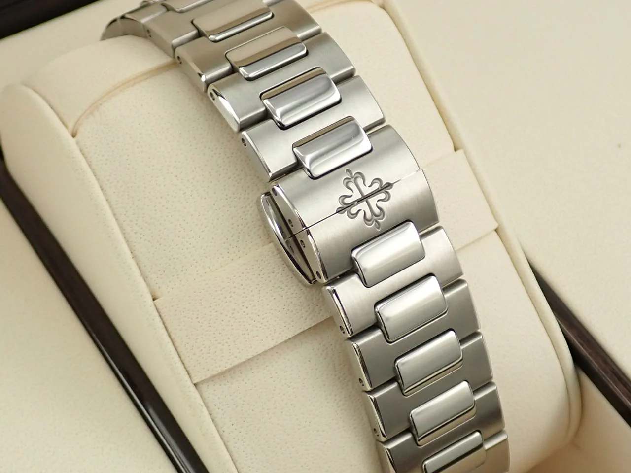 パテックフィリップ ノーチラス Ref.7118/1A-001 ステンレススチール ブルー文字盤 - Image 6