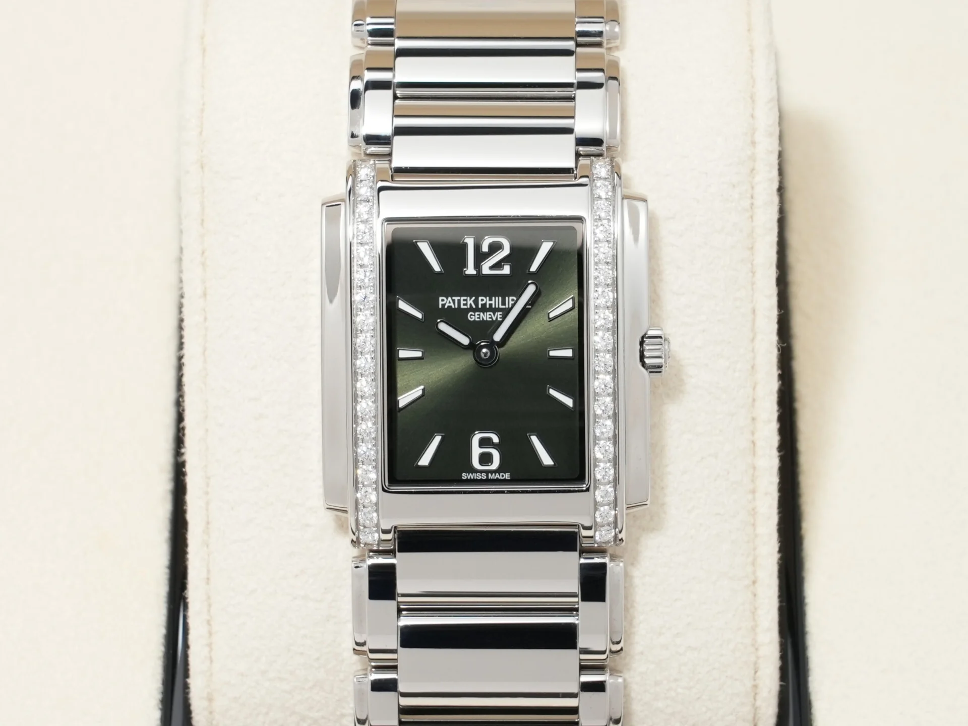 パテックフィリップ Twenty-4 Ref.4910/1200A-011 ステンレススチール オリーブグリーン文字盤 中古 5fei9yh4 - Image 2