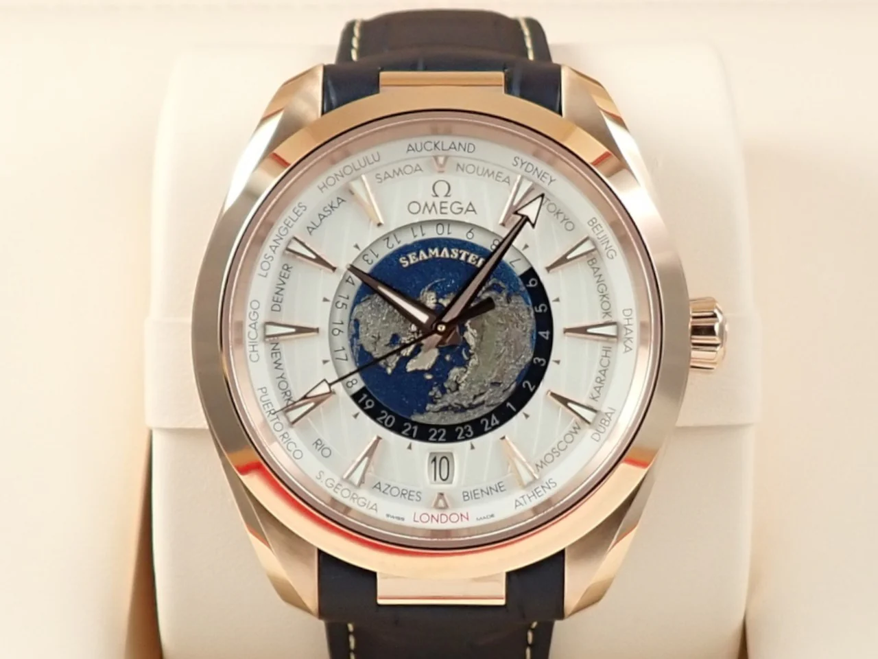 オメガ シーマスターアクアテラ GMT ワールドタイマー Ref.220.53.43.22.02.001 シルバー文字盤 中古 5KST0600 - Image 2
