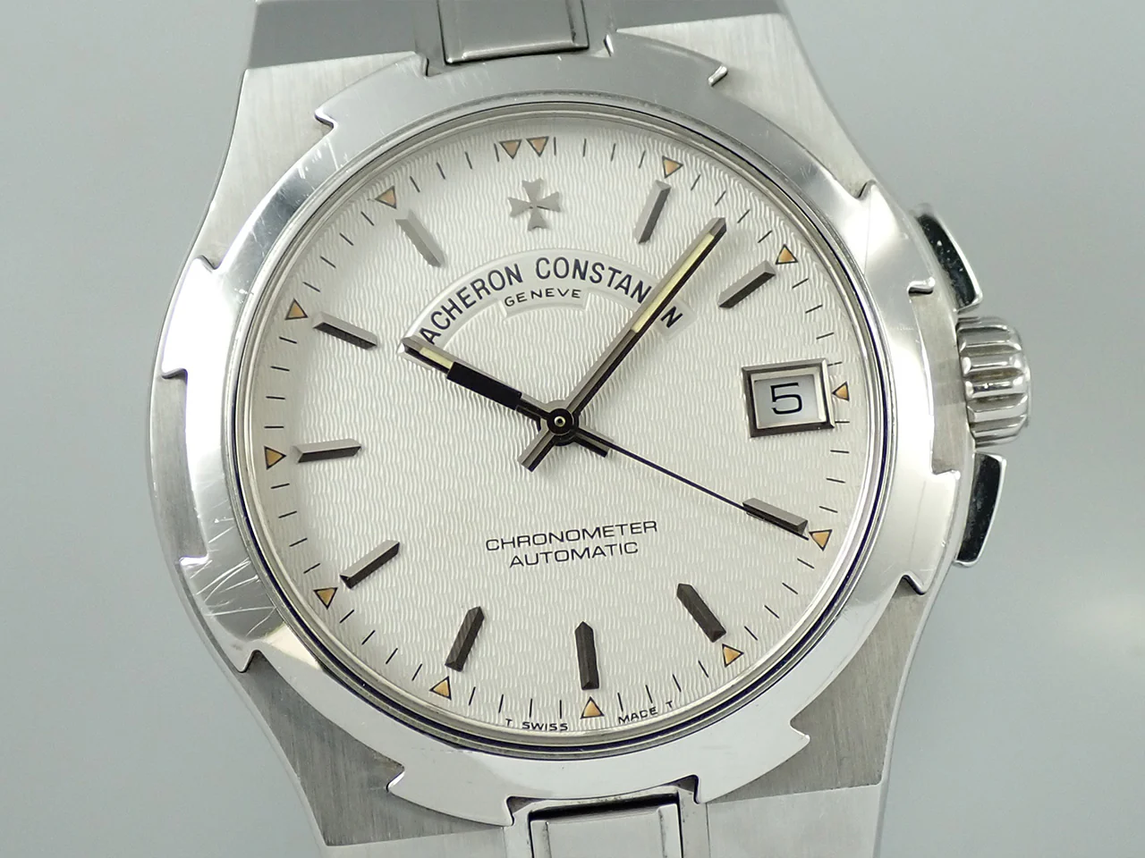 ヴァシュロンコンスタンタン オーヴァーシーズ Ref.42040/423A-8458 シルバー文字盤 中古 5MMJ1YYW - Image 3