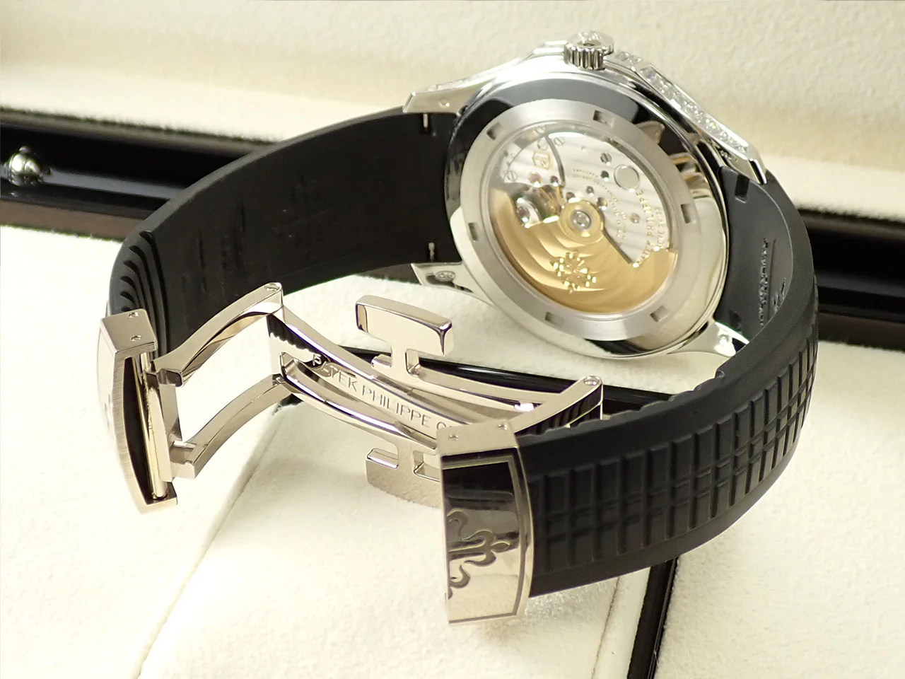 パテックフィリップ アクアノート エクストララージ Ref.5167/300G-010 ホワイトゴールド ブラック文字盤 - Image 7
