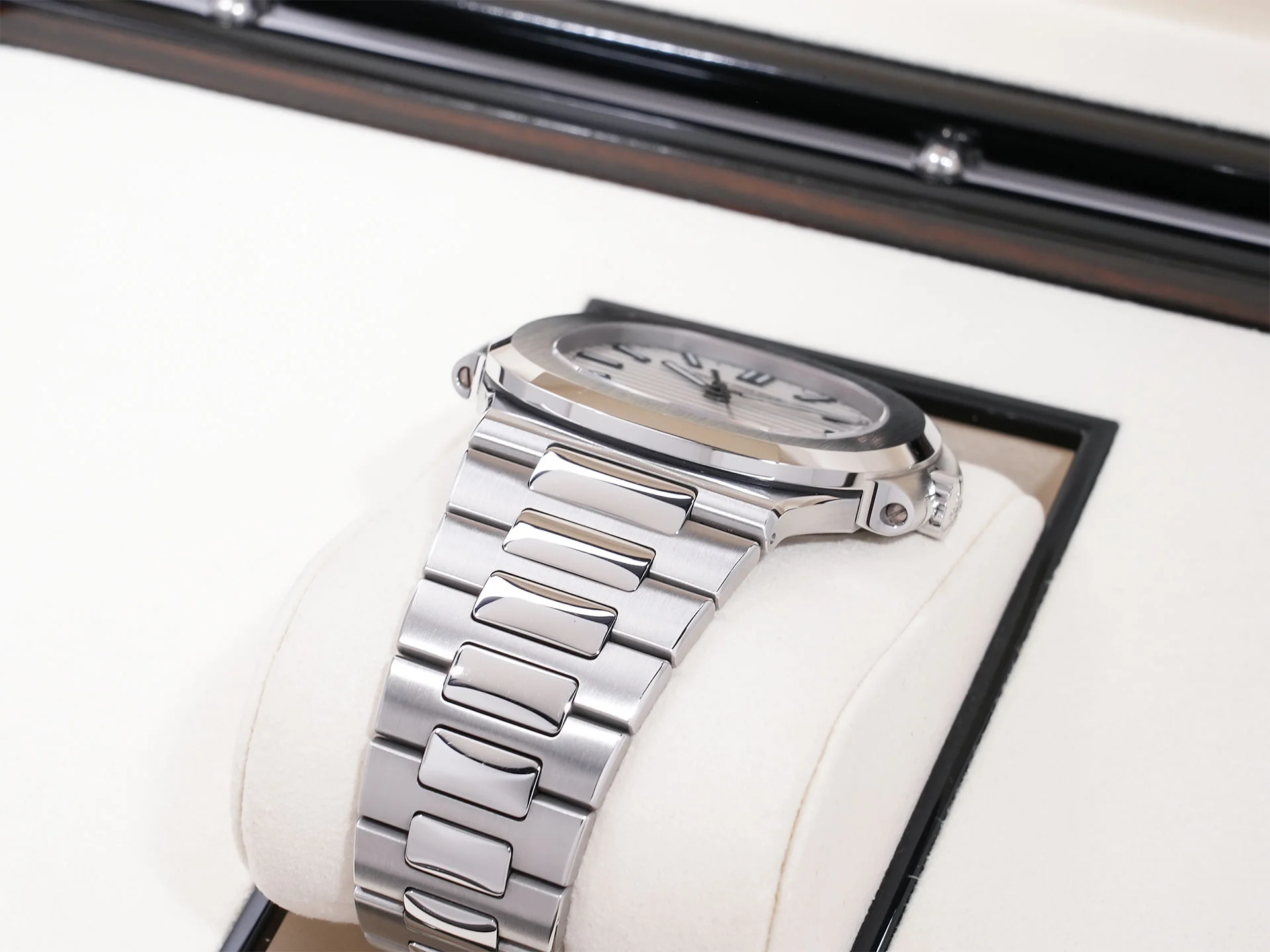 パテックフィリップ ノーチラス Ref.5711/1A-011 ステンレススチール ホワイト文字盤 - Image 6