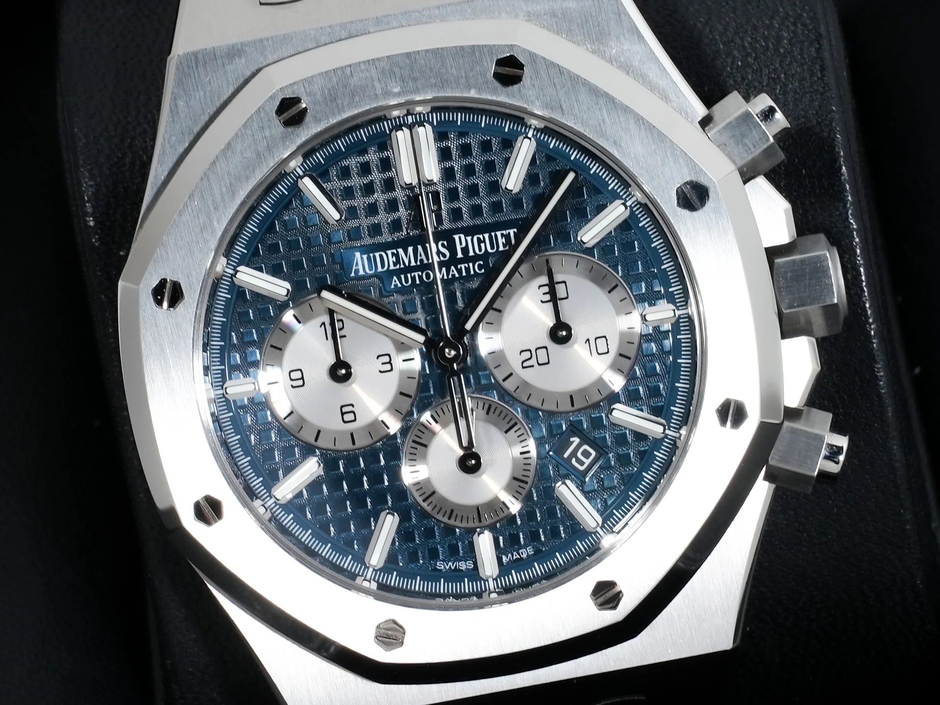 オーデマピゲ ロイヤルオーク クロノグラフ Ref.26331ST.OO.1220ST.01 ステンレススチール ブルー文字盤 中古 6wmhpn2s - Image 3