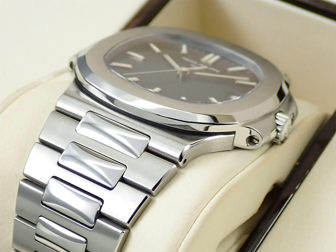 パテックフィリップ ノーチラス Ref.5711/1A-010 ステンレススチール ブルー文字盤 - Image 6