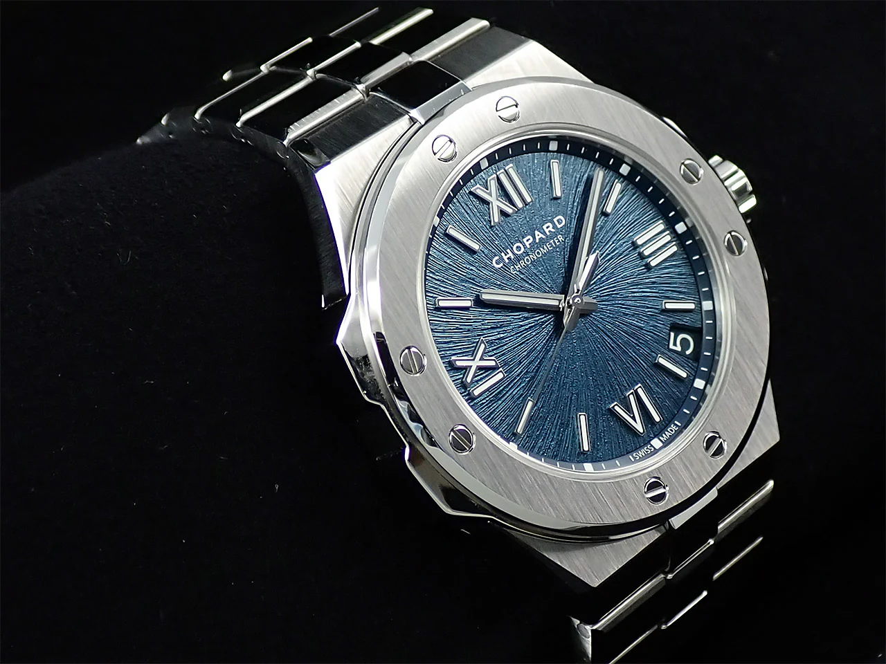 ショパール アルパイン イーグル 41 Ref.298600-3001 ブルー文字盤 中古 7CZ92711 - Image 5