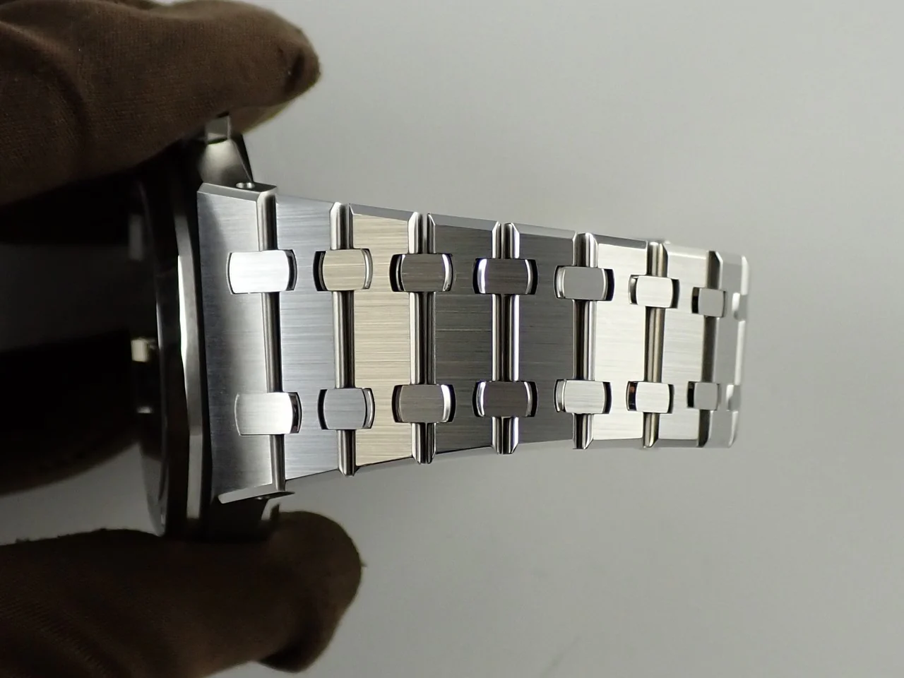 オーデマピゲ ロイヤルオーク クロノグラフ Ref.26331ST.OO.1220ST.01 ステンレススチール ブルー文字盤 - Image 9