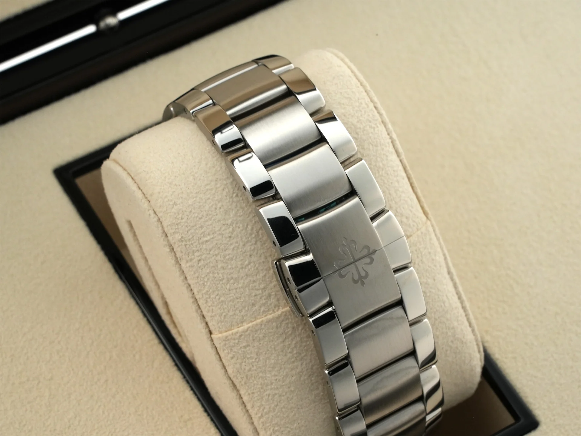 パテックフィリップ アクアノート エクストララージ Ref.5167/1A-001 ステンレススチール ブラック文字盤 - Image 6
