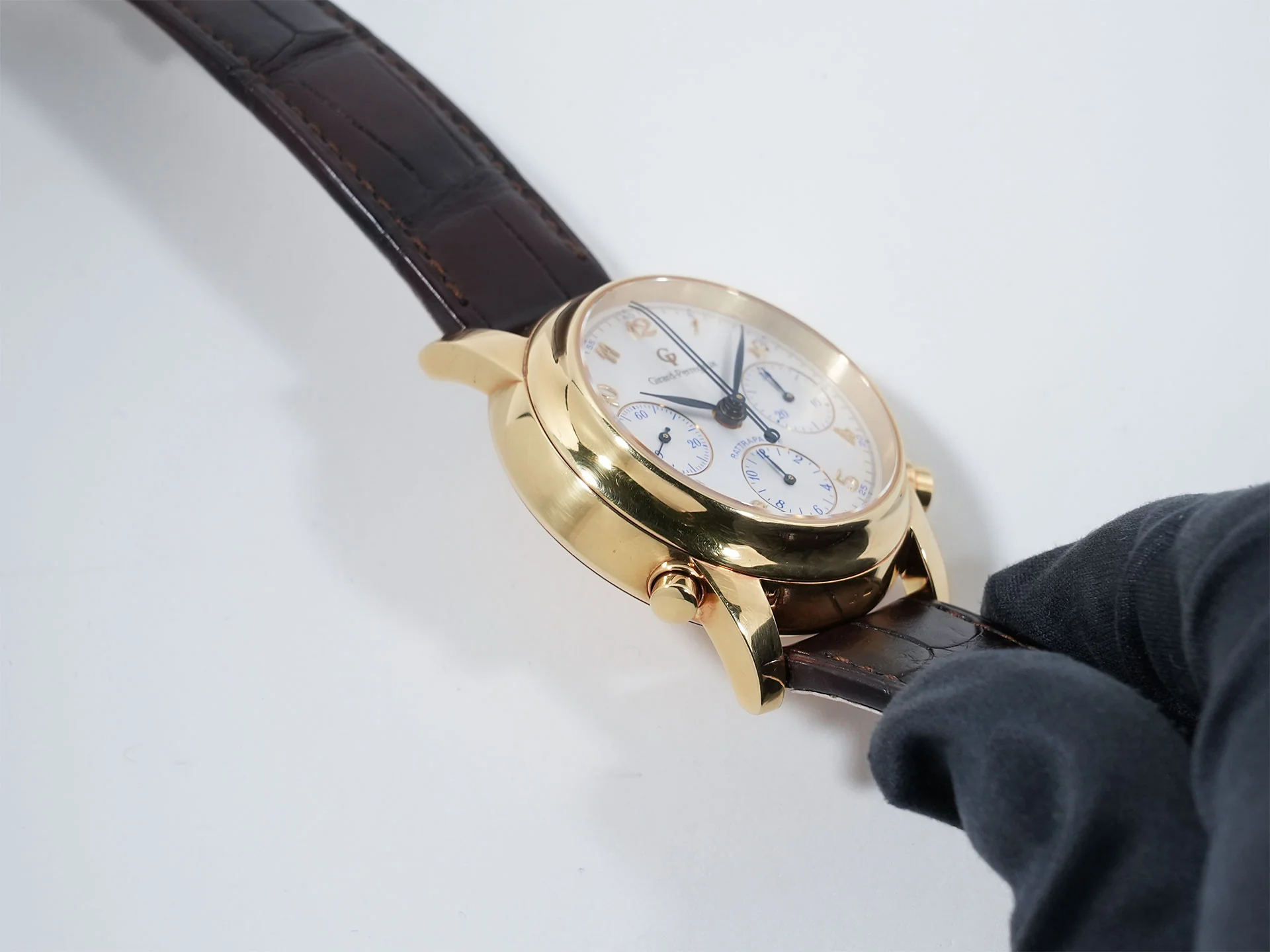 ジラールペルゴ クロノグラフ ラトラパンテ Ref.90100 18Kイエローゴールド シルバー文字盤 中古 7mvmj58y - Image 5