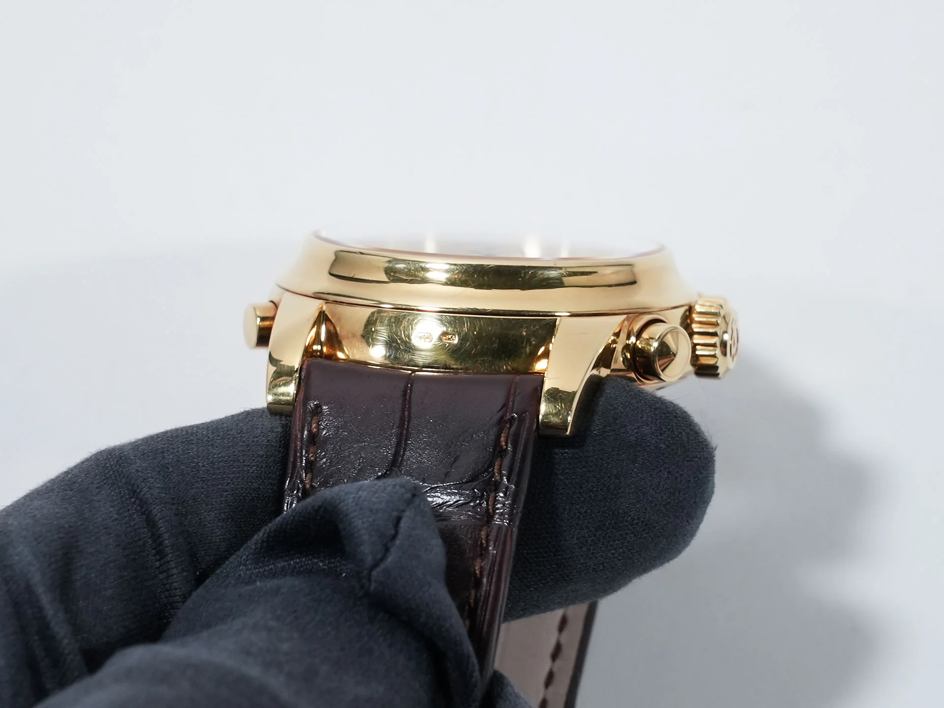 ジラールペルゴ クロノグラフ ラトラパンテ Ref.90100 18Kイエローゴールド シルバー文字盤 中古 7mvmj58y - Image 6