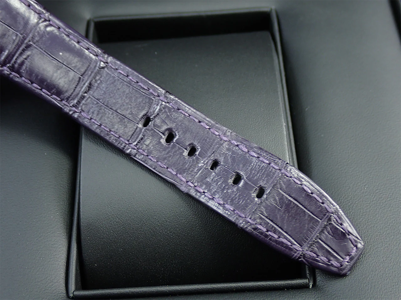 オーデマピゲ CODE 11.59 バイ オーデマ ピゲ Ref.15210OR.OO.A616CR.01 ピンクゴールド パープル文字盤 - Image 9