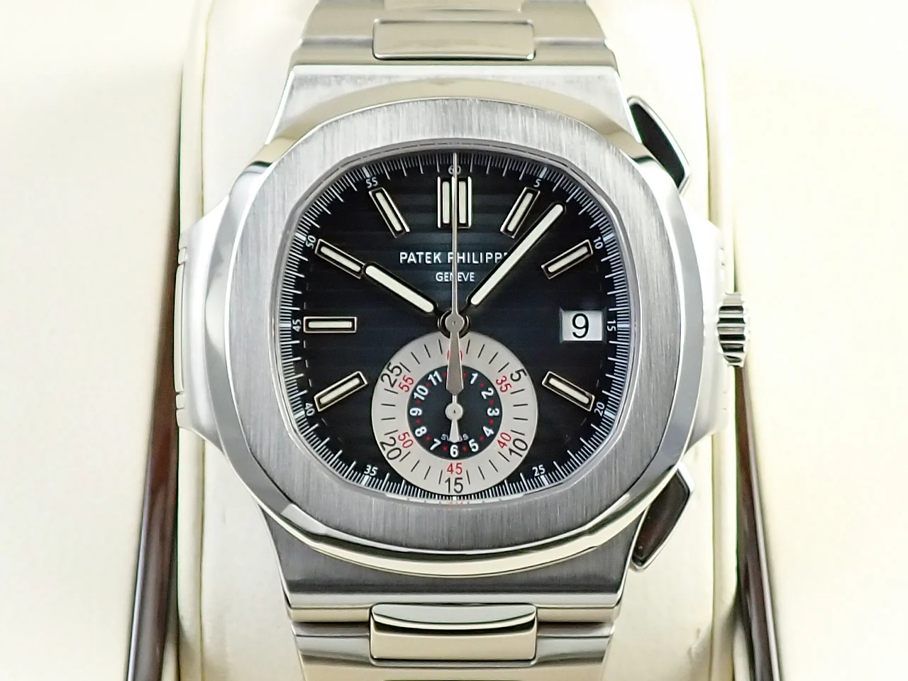 パテックフィリップ ノーチラス クロノグラフ Ref.5980/1A-001 ステンレススチール ブルー文字盤 - Image 2