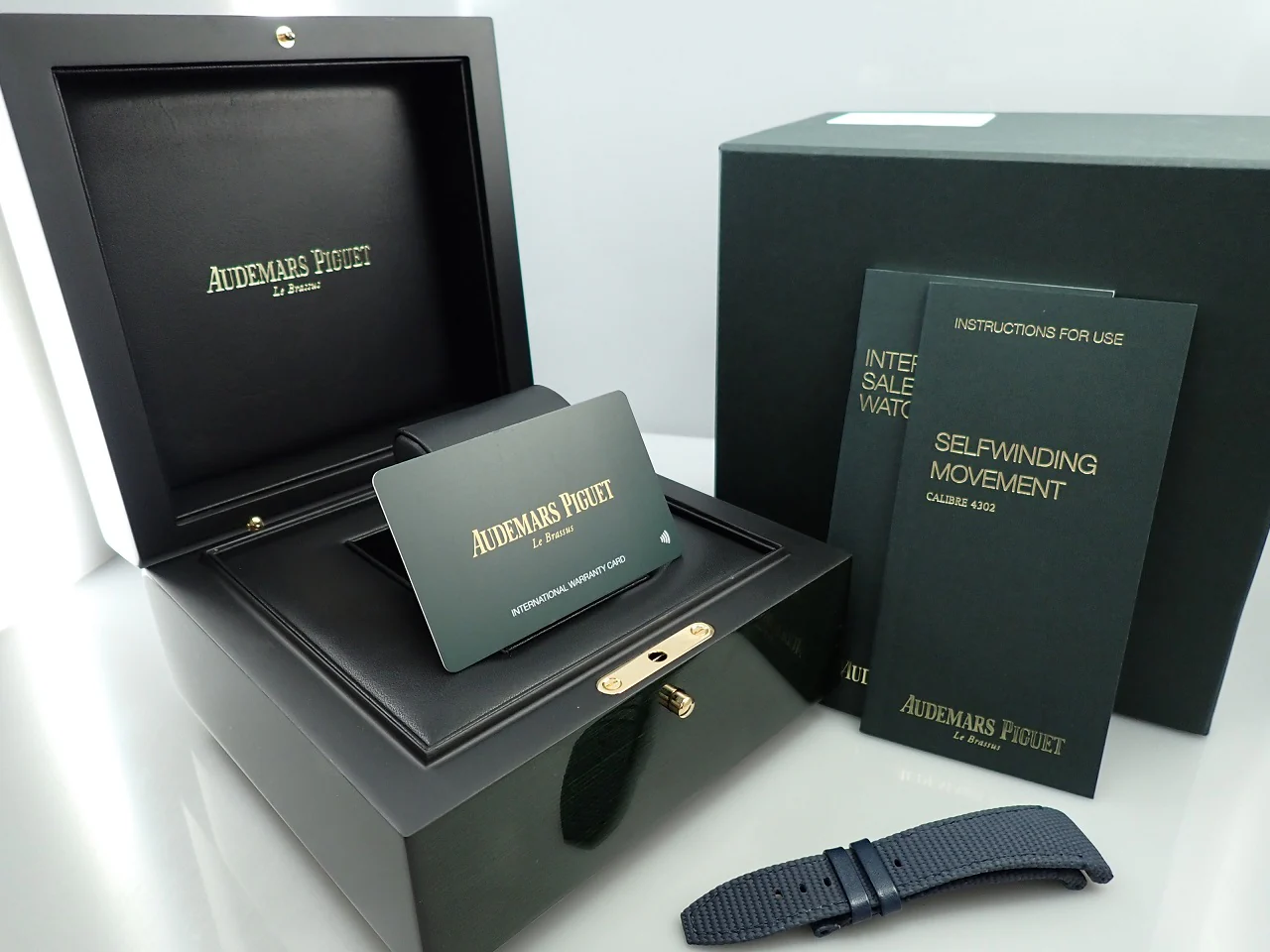 オーデマピゲ CODE 11.59 バイ オーデマ ピゲ Ref.15210OR.OO.A028CR.01 ピンクゴールド スモークブルーラッカー文字盤 - Image 9