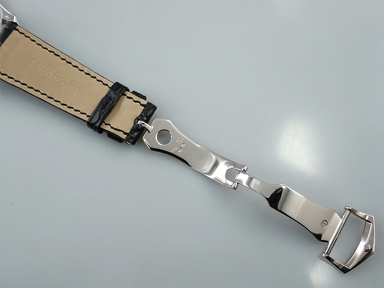 パテックフィリップ カラトラバ Ref.6000G-001 ホワイトゴールド ブラック文字盤 - Image 10