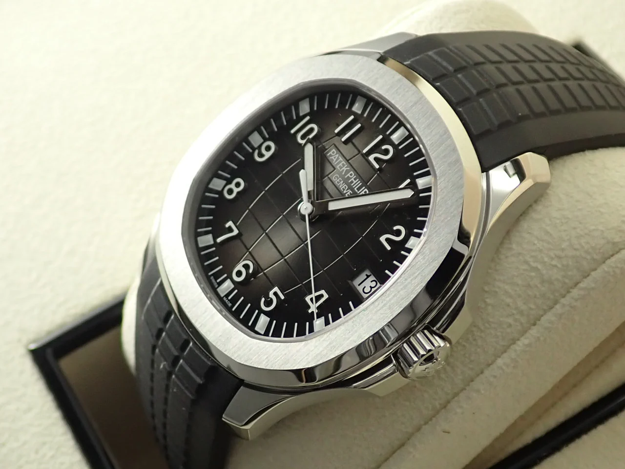 パテックフィリップ アクアノート Ref.5167A-001 ステンレススチール ブラック文字盤 - Image 4