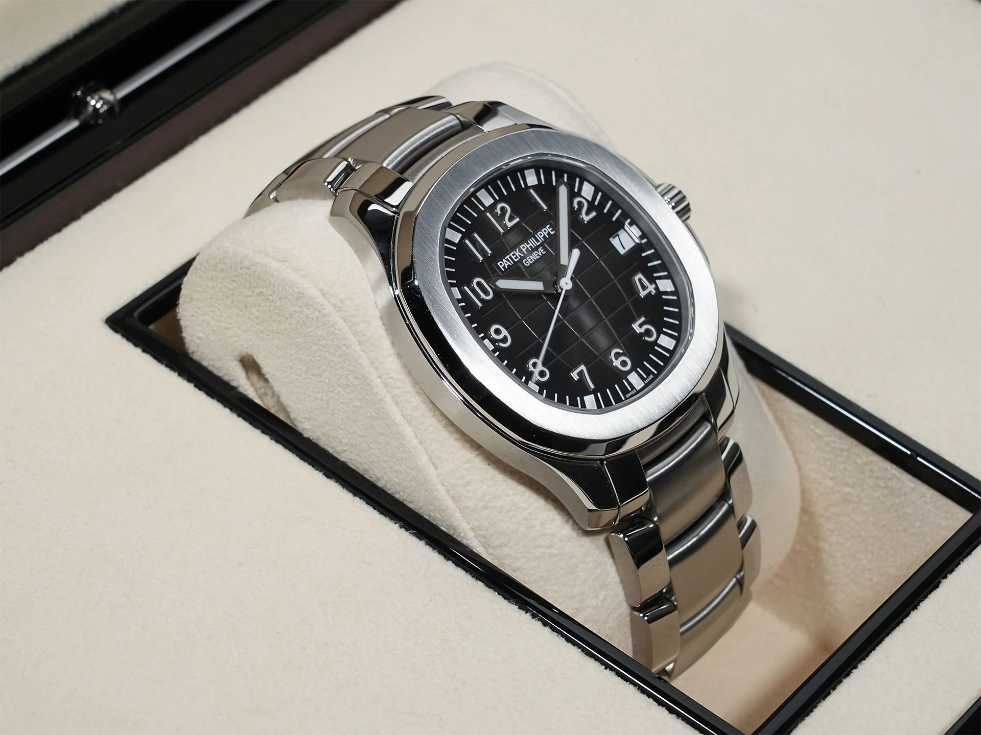 パテックフィリップ アクアノート エクストララージ Ref.5167/1A-001 ステンレススチール ブラック文字盤 美中古 948e85s4 - Image 5