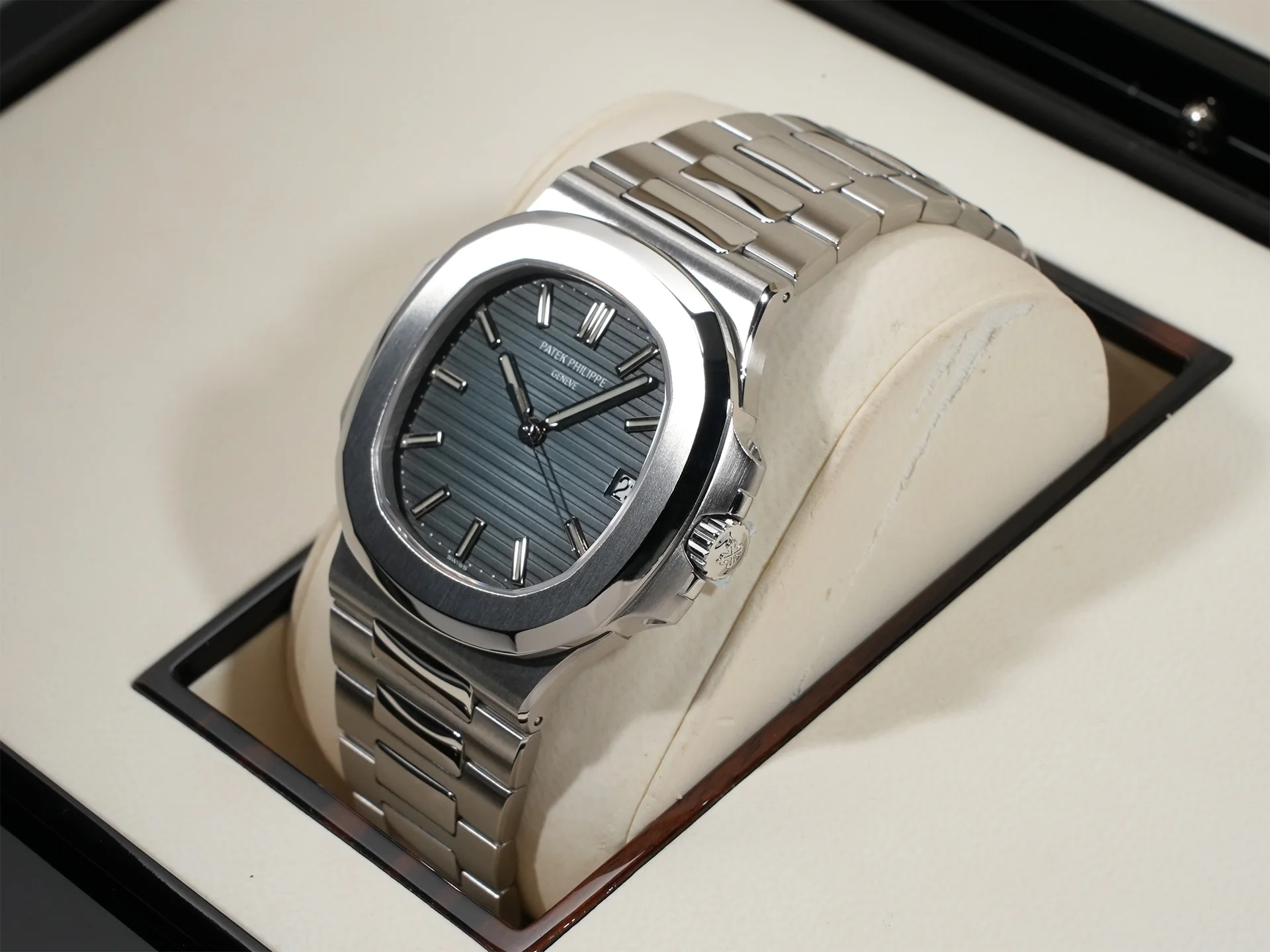 パテックフィリップ ノーチラス Ref.5711/1A-001 ステンレススチール ブルー文字盤 - Image 4