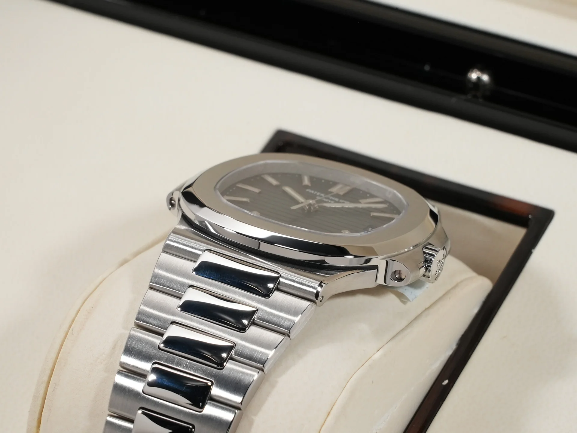パテックフィリップ ノーチラス Ref.5711/1A-001 ステンレススチール ブルー文字盤 - Image 6