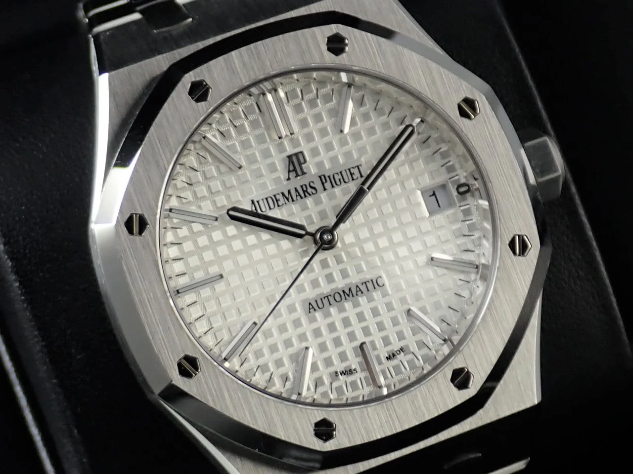 オーデマピゲ ロイヤルオーク Ref.15450ST.OO.1256ST.01 ステンレススチール シルバー文字盤 - Image 3