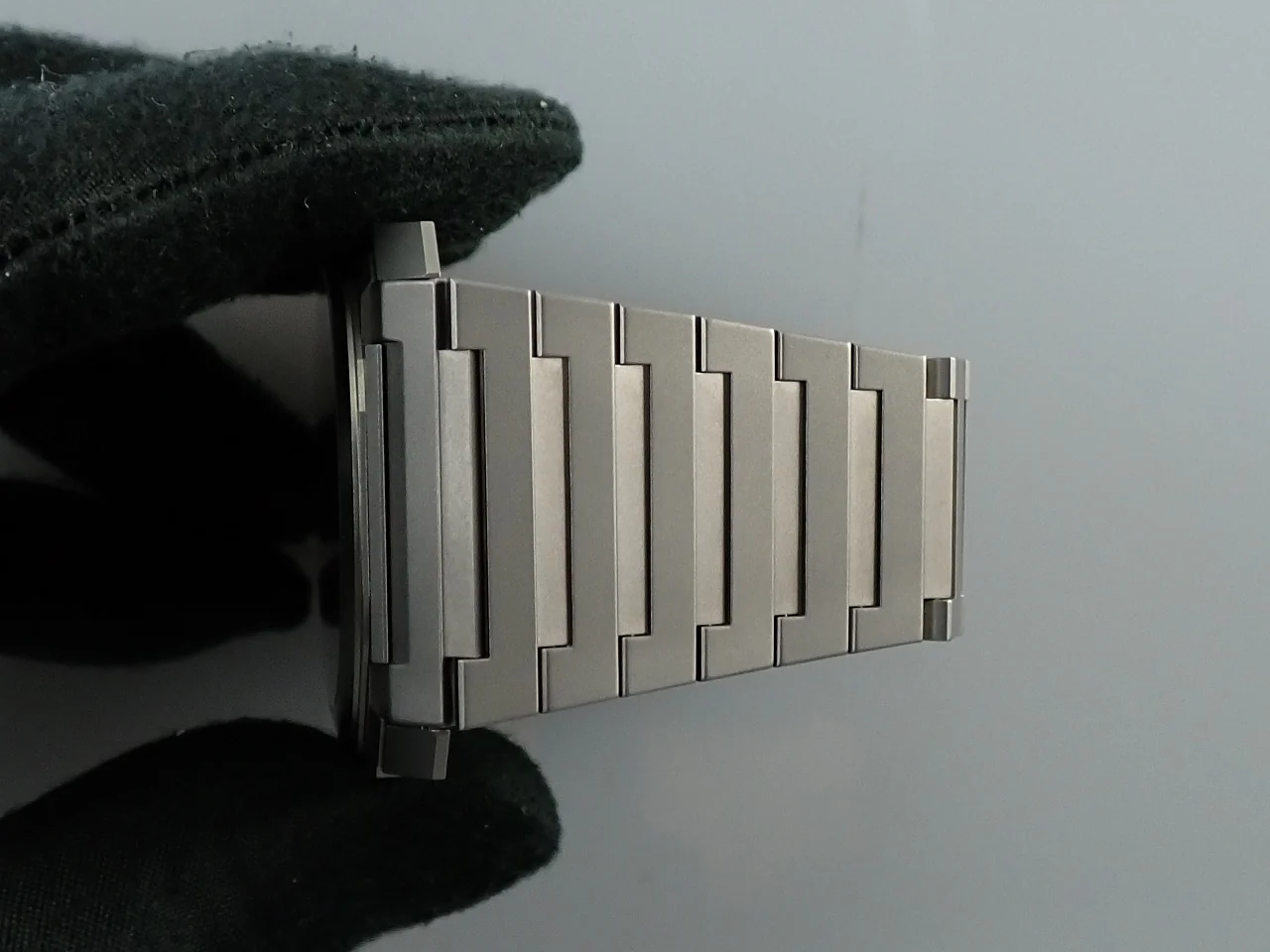 ブルガリ オクト フィニッシモ クロノグラフ GMT Ref.103673 グレー文字盤 極美品 A5005831 - Image 8