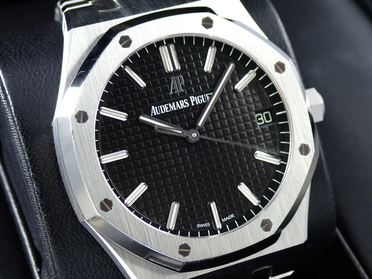 オーデマピゲ ロイヤルオーク Ref.15500ST.OO.1220ST.03 ステンレススチール ブラック文字盤 - Image 3
