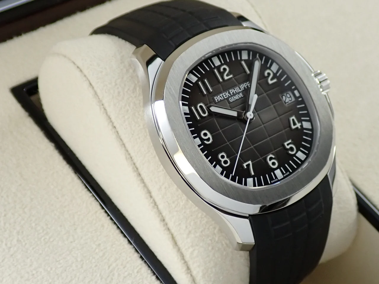 パテックフィリップ アクアノート Ref.5167A-001 ステンレススチール ブラック文字盤 - Image 5