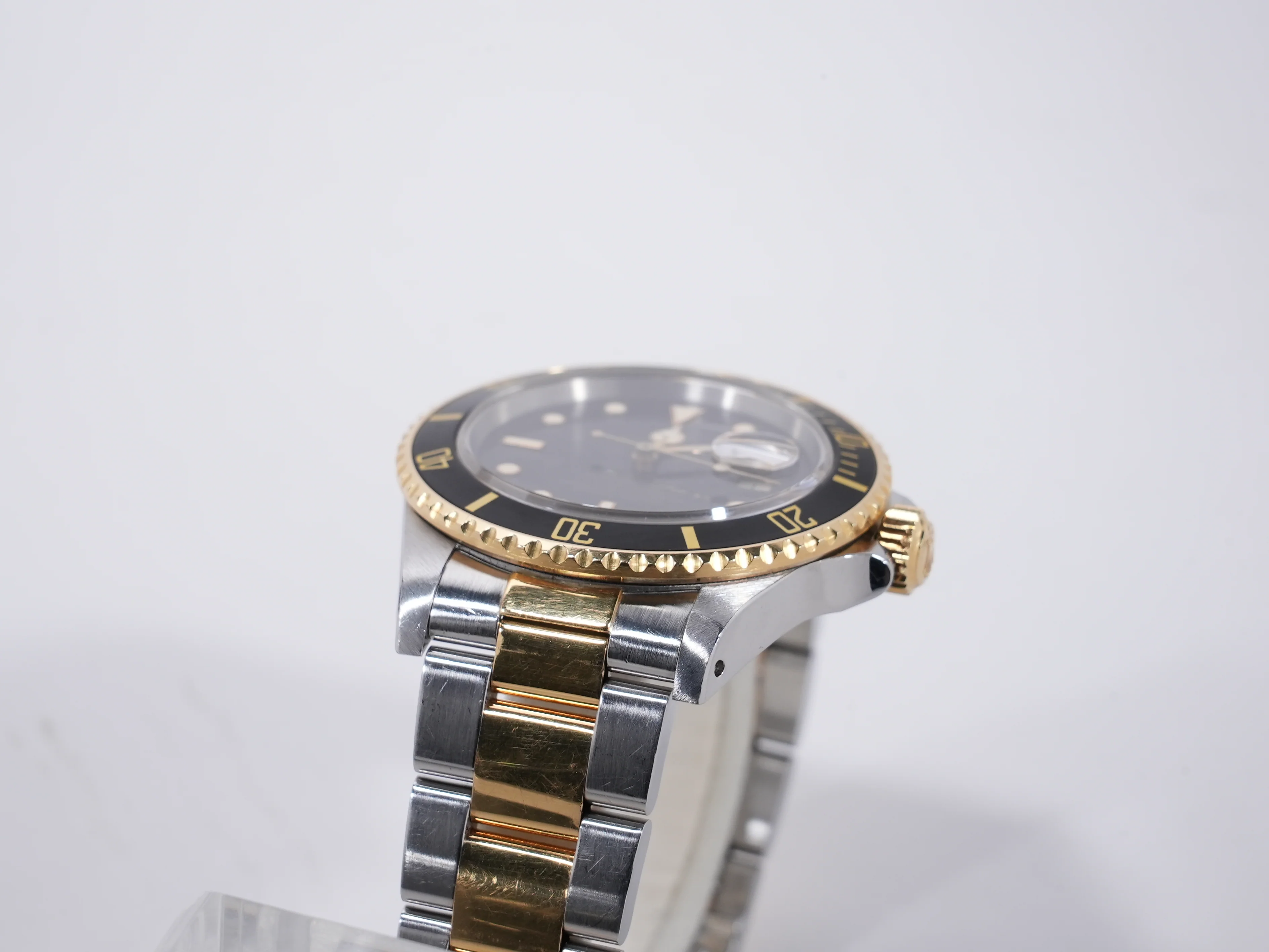 ロレックス サブマリーナー デイト Ref.16803 ステンレススチール/イエローゴールド ブラック文字盤 中古 aizv85pt - Image 7