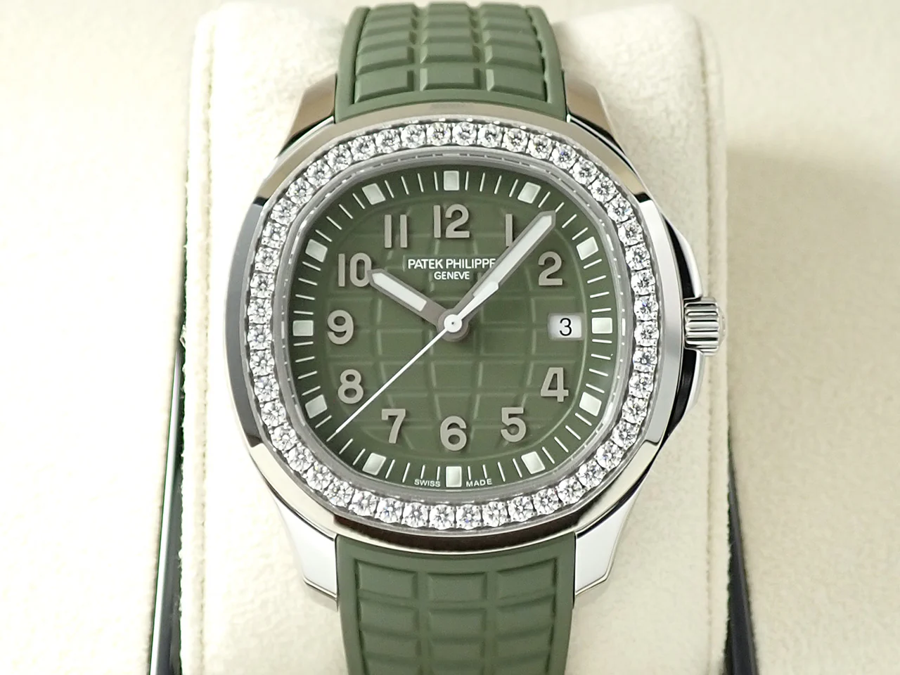 パテックフィリップ アクアノート Ref.5267/200A-011 ステンレススチール カーキグリーン文字盤 - Image 2