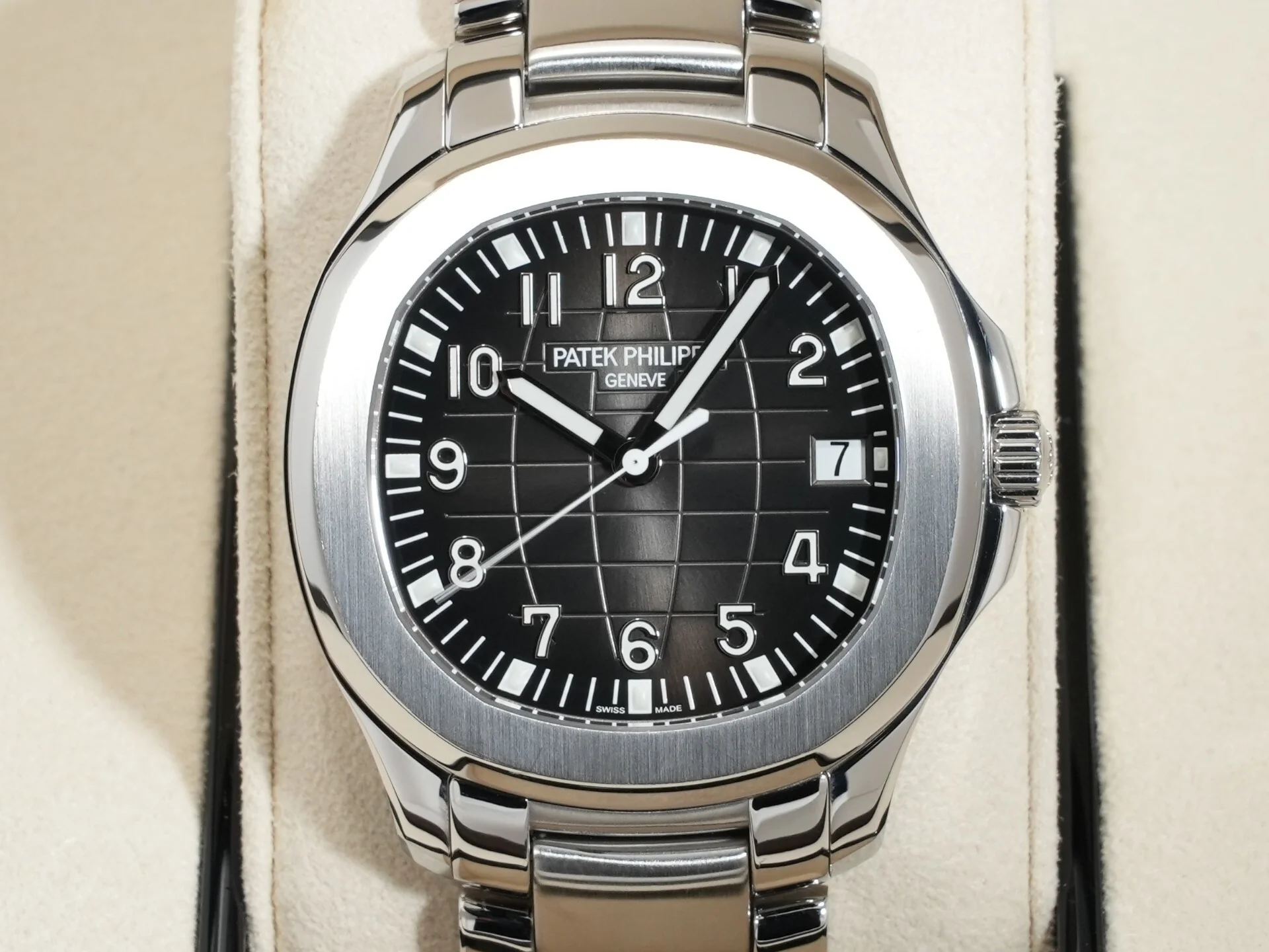 パテックフィリップ アクアノート エクストララージ Ref.5167/1A-001 ステンレススチール ブラック文字盤 - Image 2