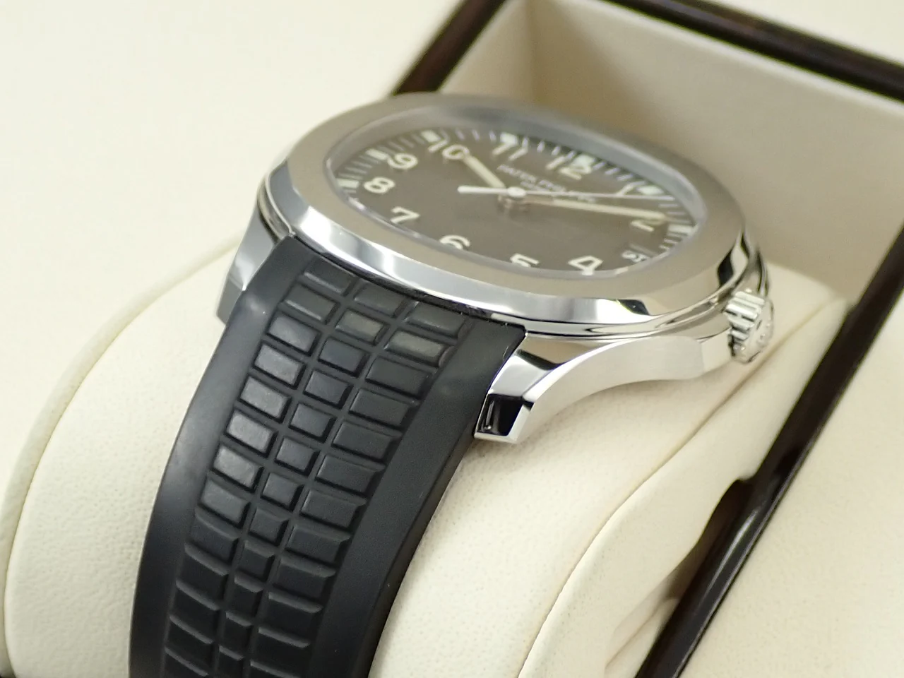 パテックフィリップ アクアノート Ref.5167A-001 ステンレススチール ブラック文字盤 - Image 6