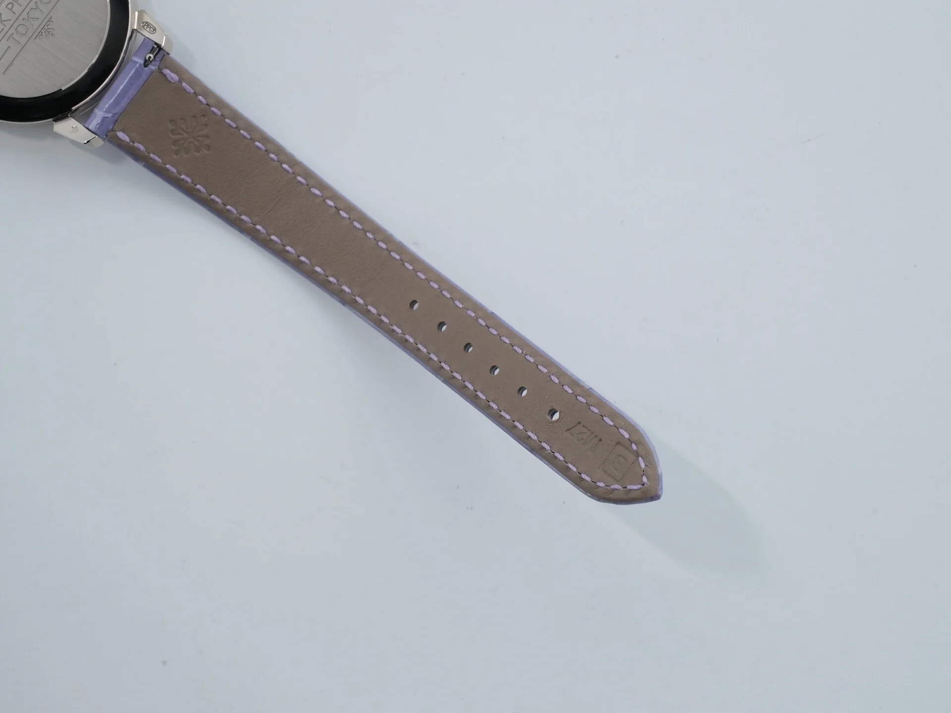 パテックフィリップ カラトラバ グランド エキシビジョン 東京2023 Ref.6127G-010/7127G-010 ホワイトゴールド ラックライトブルー(スカイブルー) ライラックトーン(パープル)文字盤 - Image 18