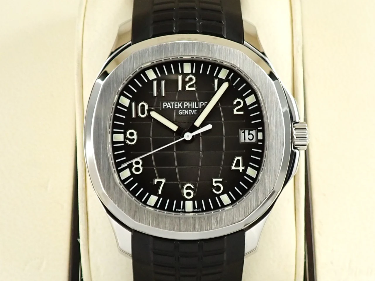 パテックフィリップ アクアノート Ref.5167A-001 ステンレススチール ブラック文字盤 - Image 2