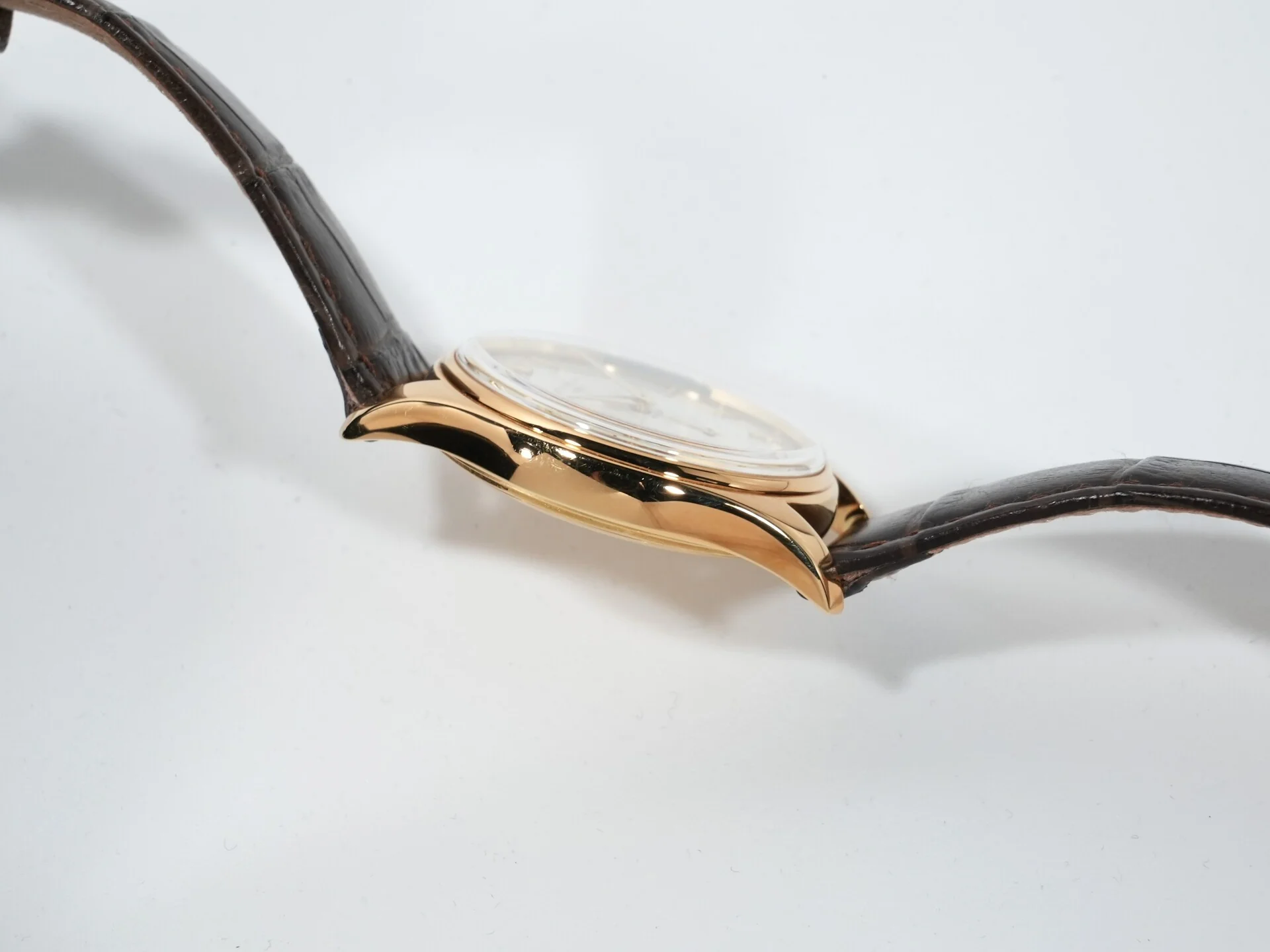 パテックフィリップ カラトラバ トロピカル Ref.2526 イエローゴールド エナメル文字盤 中古 dg3jqizc - Image 5